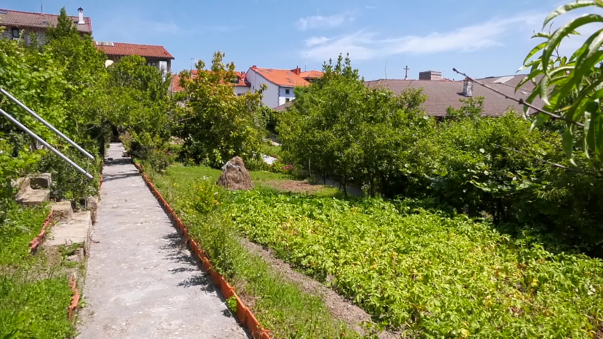 En adelante, el jardín del Convento se cerrará a las 17:00 horas — Zumaia