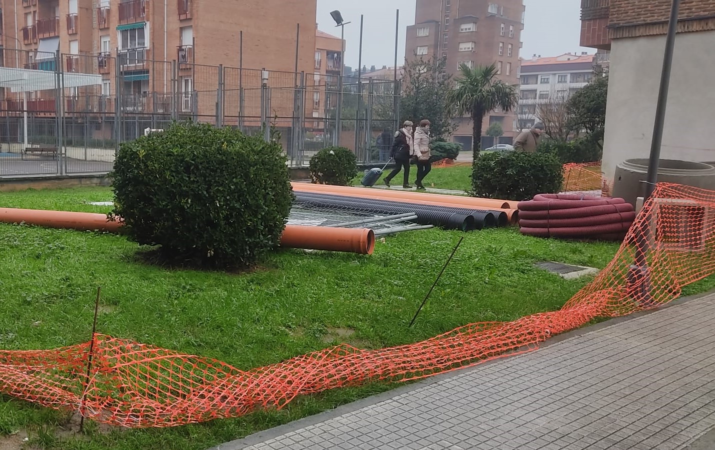 El Ayuntamiento inicia las obras de reurbanización de la zona entre los barrios Aita Mari y Alai — Zumaia