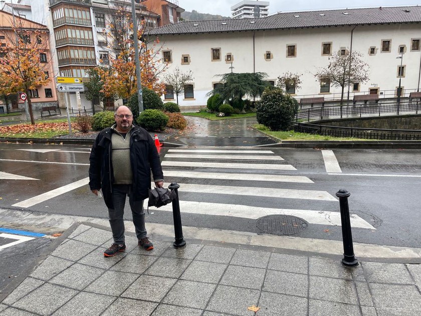 El Ayuntamiento instalará el primer paso de cebra inteligente de Gipuzkoa en Otalora Lizentziatua Kalea para reforzar la seguridad vial
