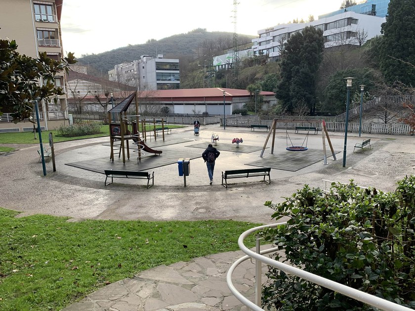 Arranca el proceso participativo para renovar los parques de Uribe auzoa y Legarra plaza — Ayuntamiento de Mondragón