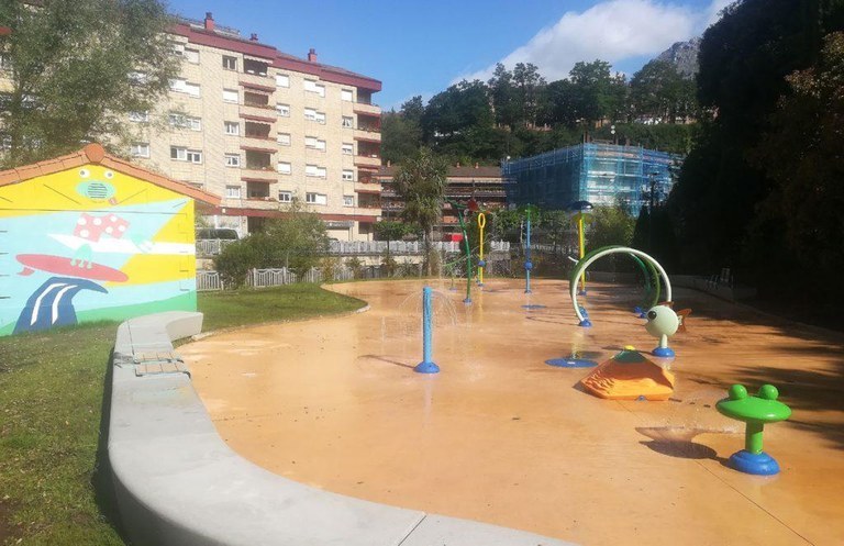 El verano llega a Arrasate — Ayuntamiento de Mondragón