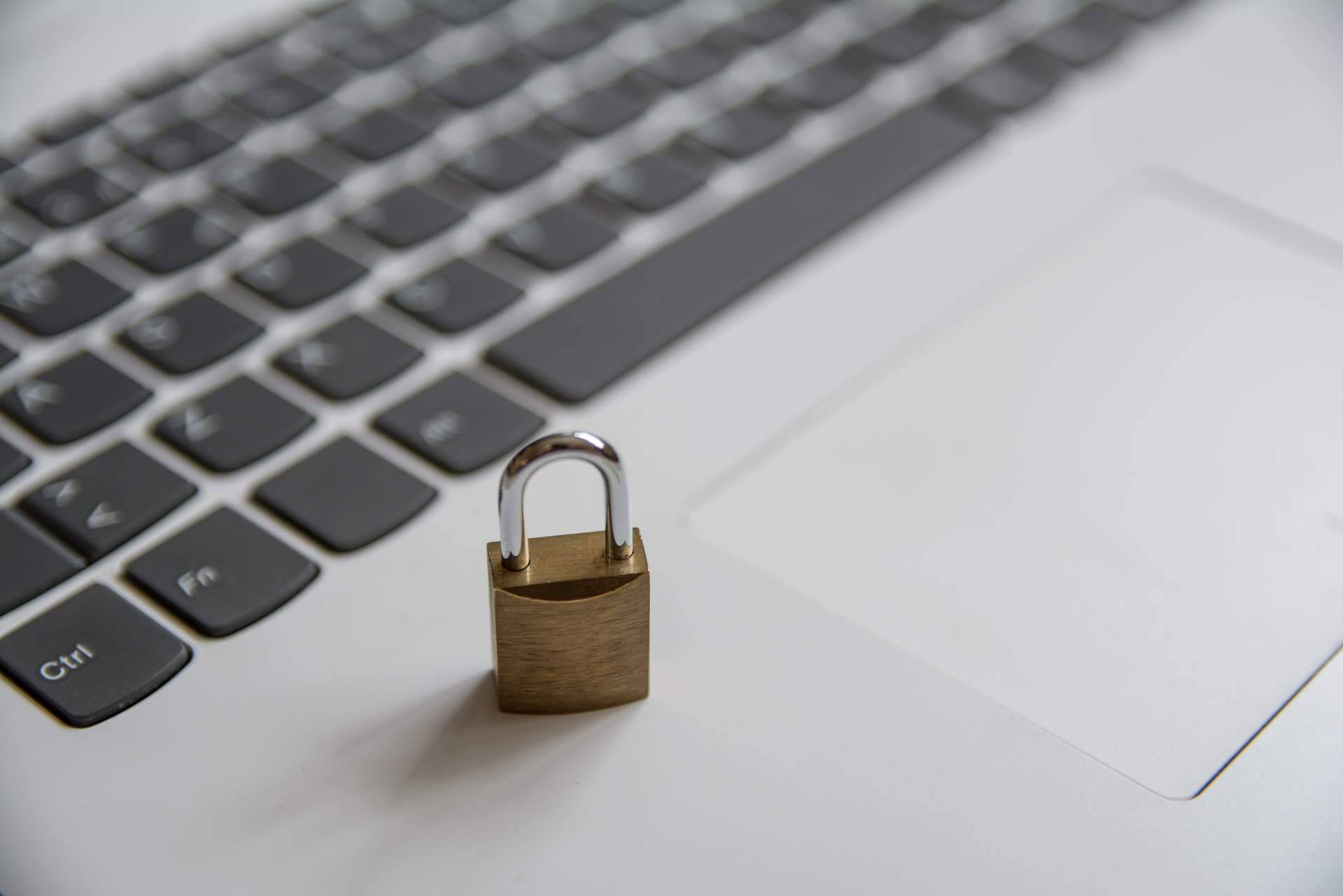 Los servicios de ciberseguridad de los usuarios de Apple, mejorados con ayuda de SETEK