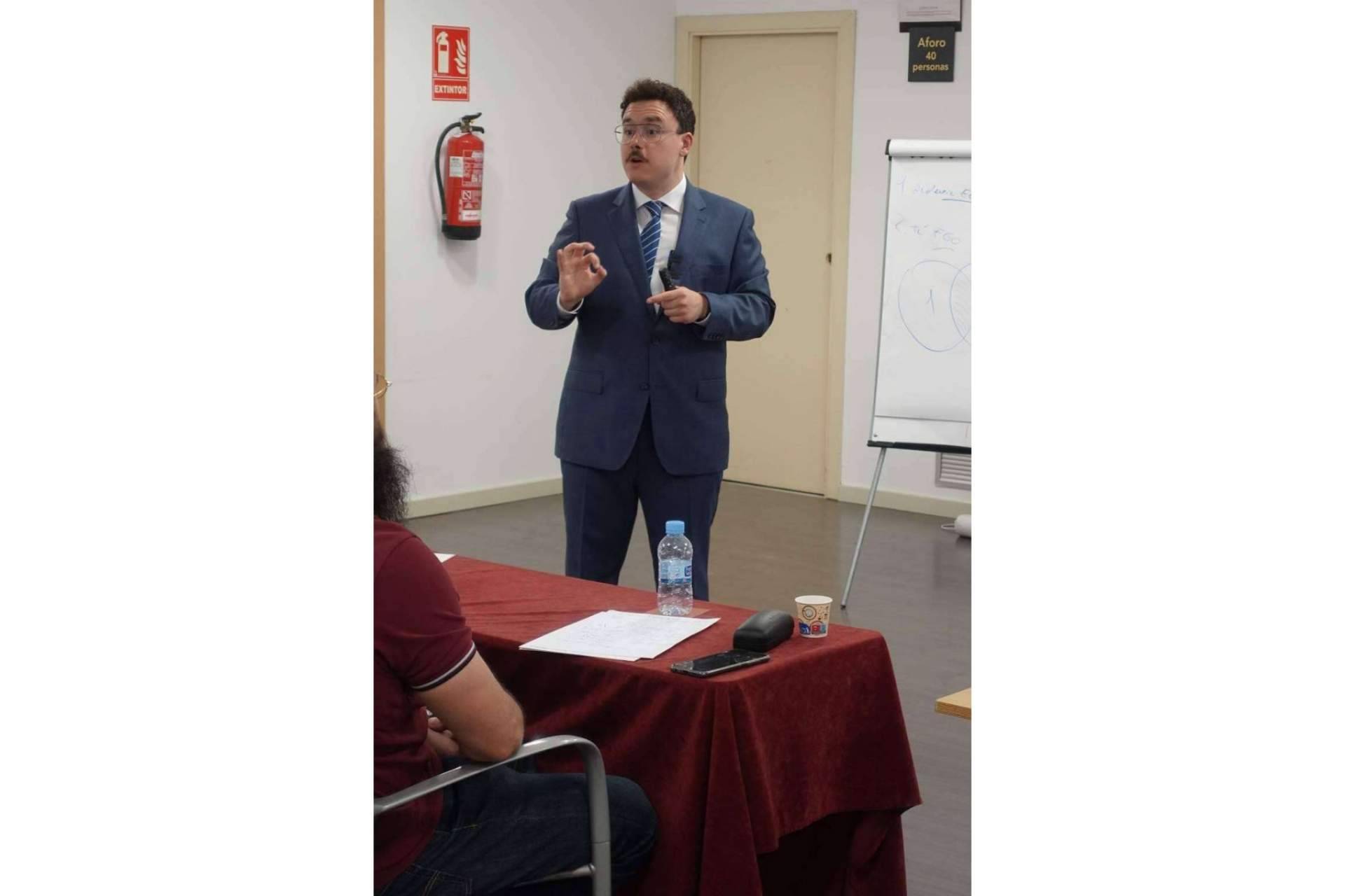 Fernando Miralles inaugura la nueva temporada de formaciones de hablar en público en España y Andorra