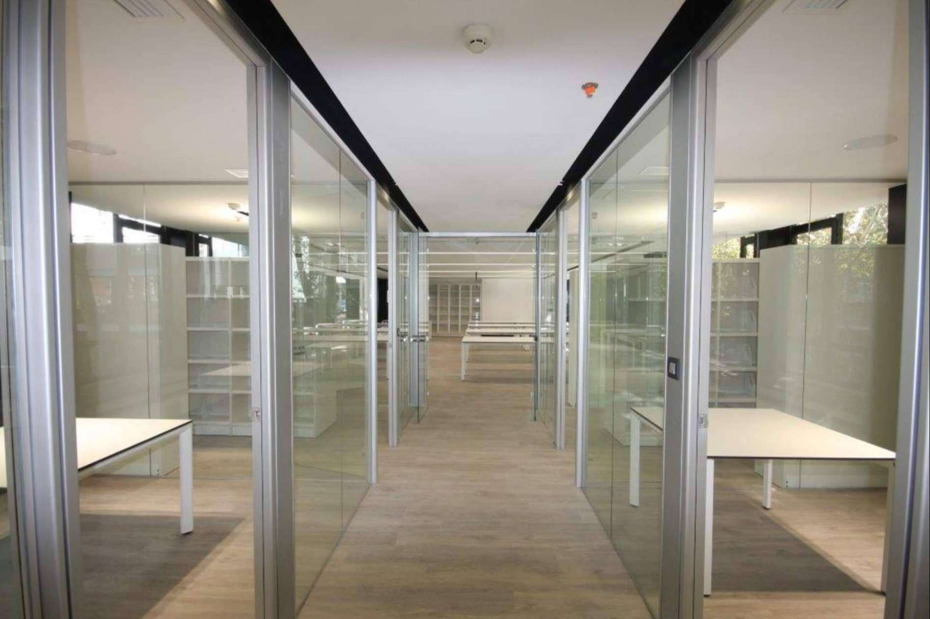 La colección de mamparas de oficina que ofrece OfficeDeco