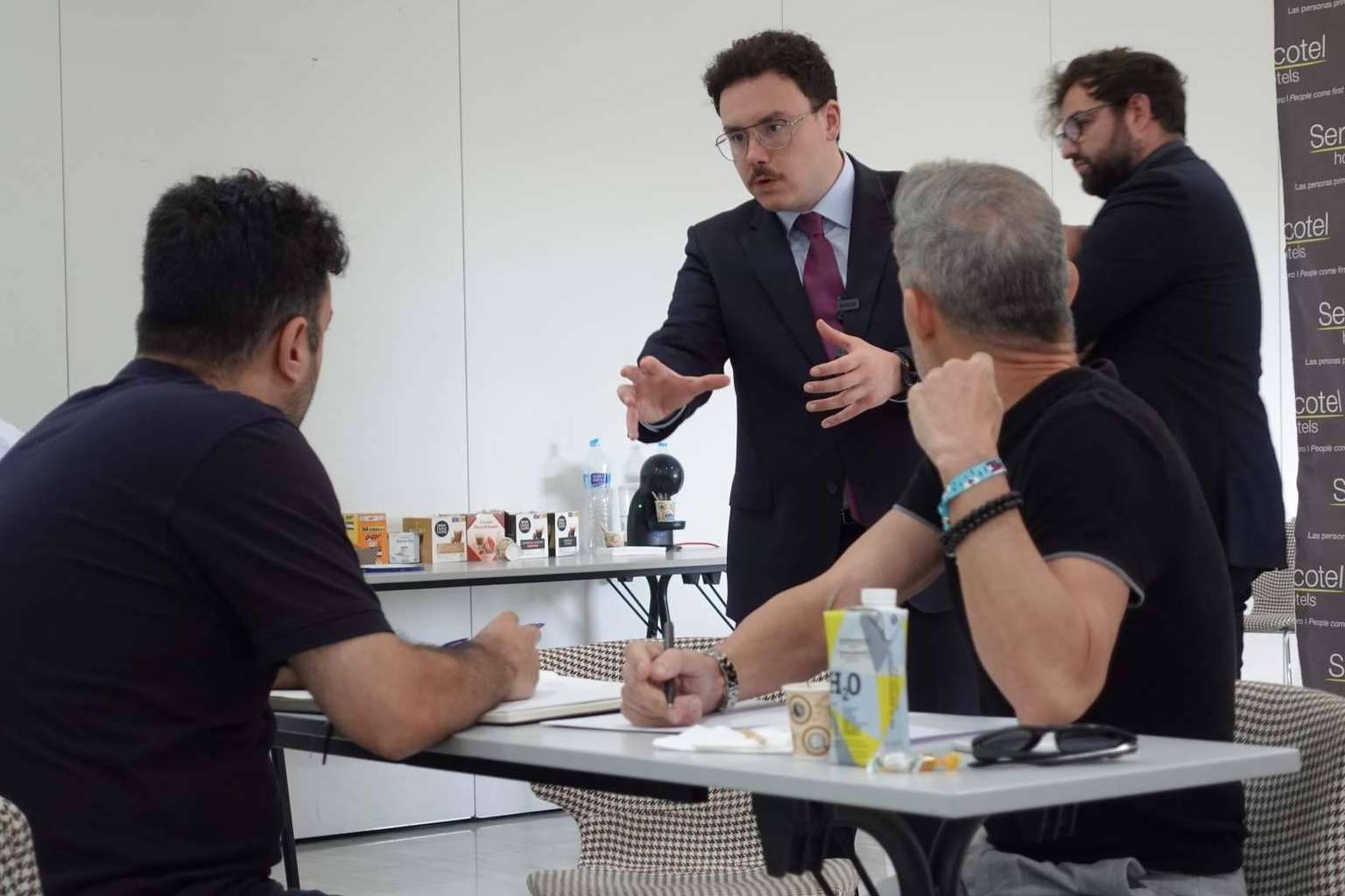 Fernando Miralles llena sus formaciones de hablar en público en Madrid, Barcelona, Valencia y Andorra
