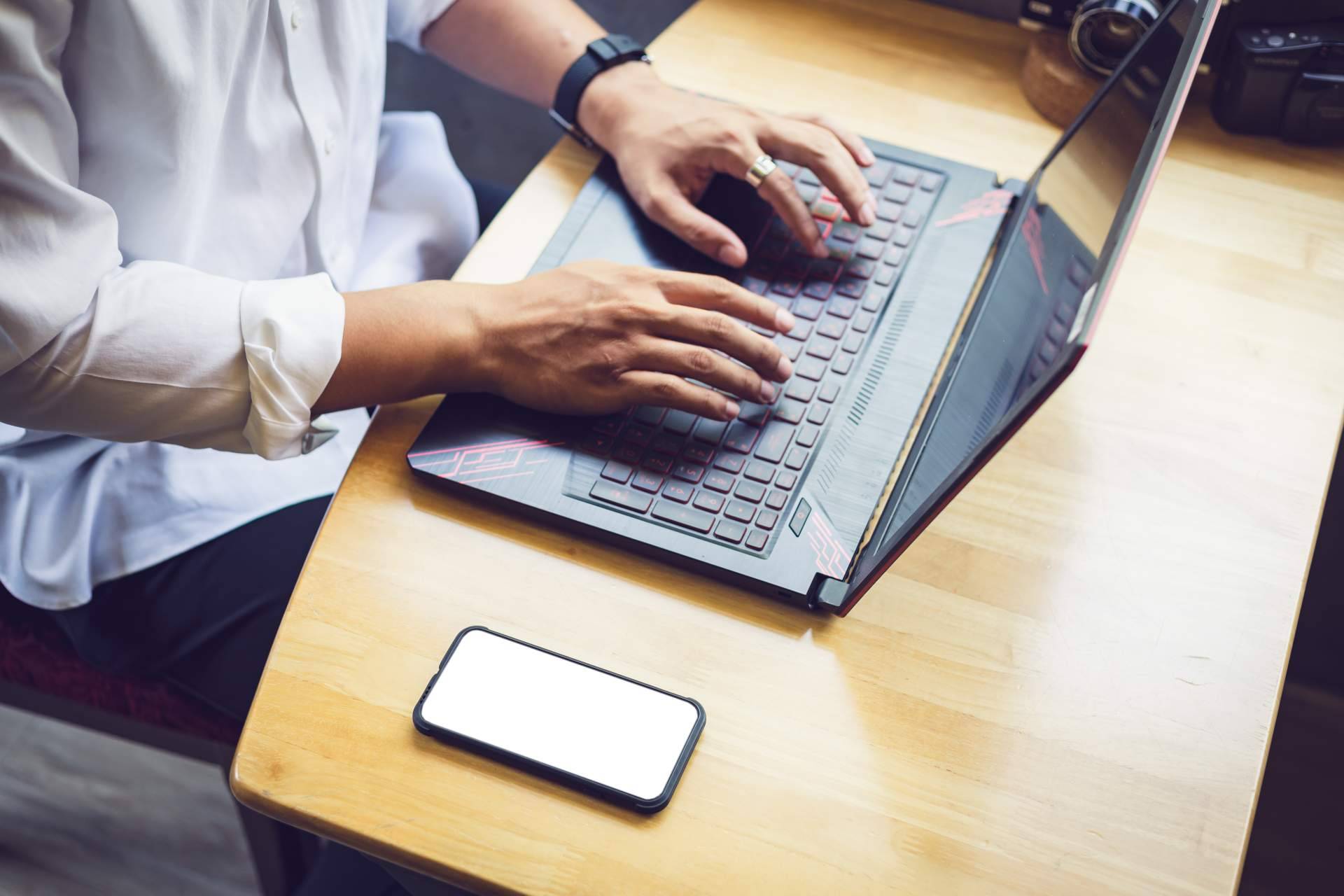 Formación online para las oposiciones de administrativo, en josenrique.es