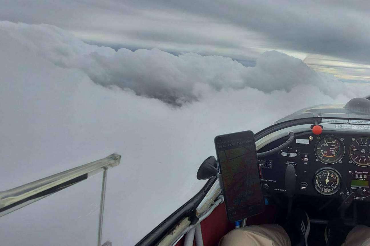 Las nuevas tecnologías aplicadas a la aventura de volar sin motor, con Deporte Aventura