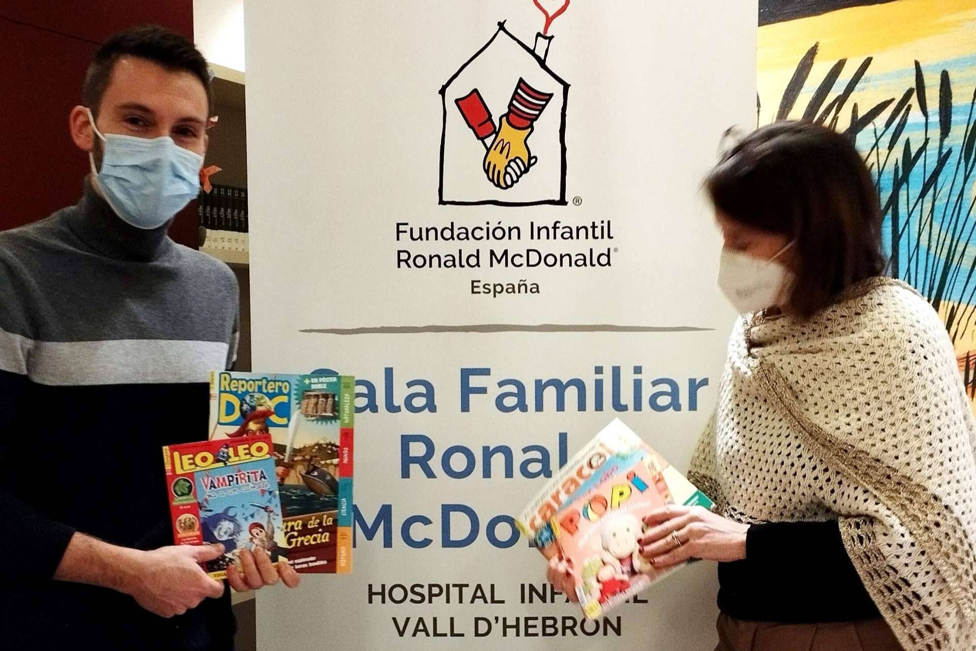 Entrega de las revistas infantiles educativas de Bayard Educación a la Fundación Ronald McDonald del Hospital Vall d’Hebron de Barcelona