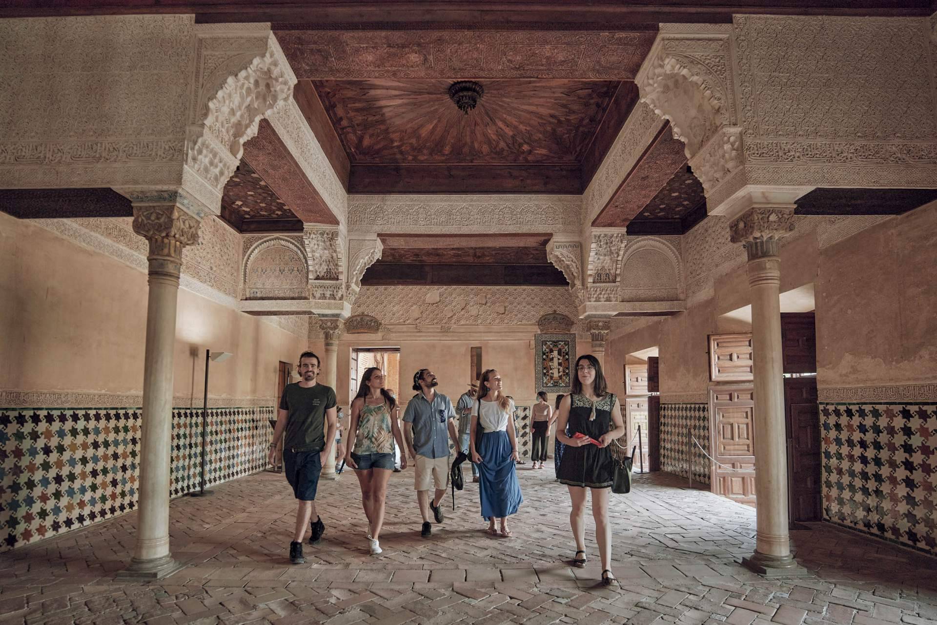 Lugares imprescindibles que visitar en Granada, con Play Granada