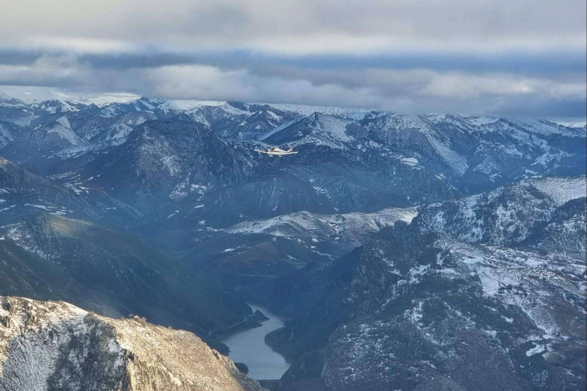 Conocer las bellezas de Asturias con un vuelo en ultraligero