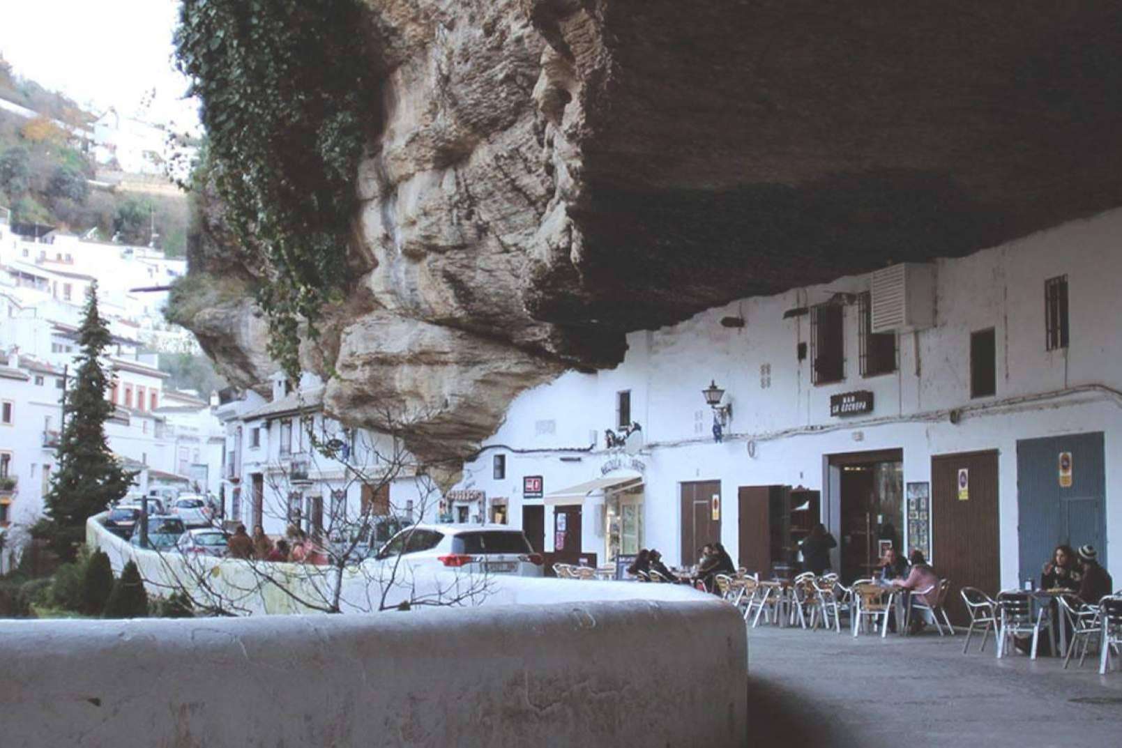 Play Granada sobre las facilidades de viajar a Granada desde otras ciudades