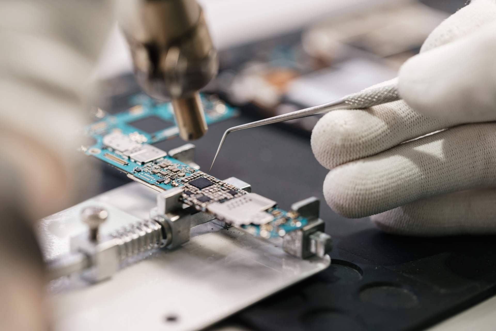 Reparación de ordenadores de forma rápida, a un bajo coste y de la mano de profesionales con Mundo del Móvil
