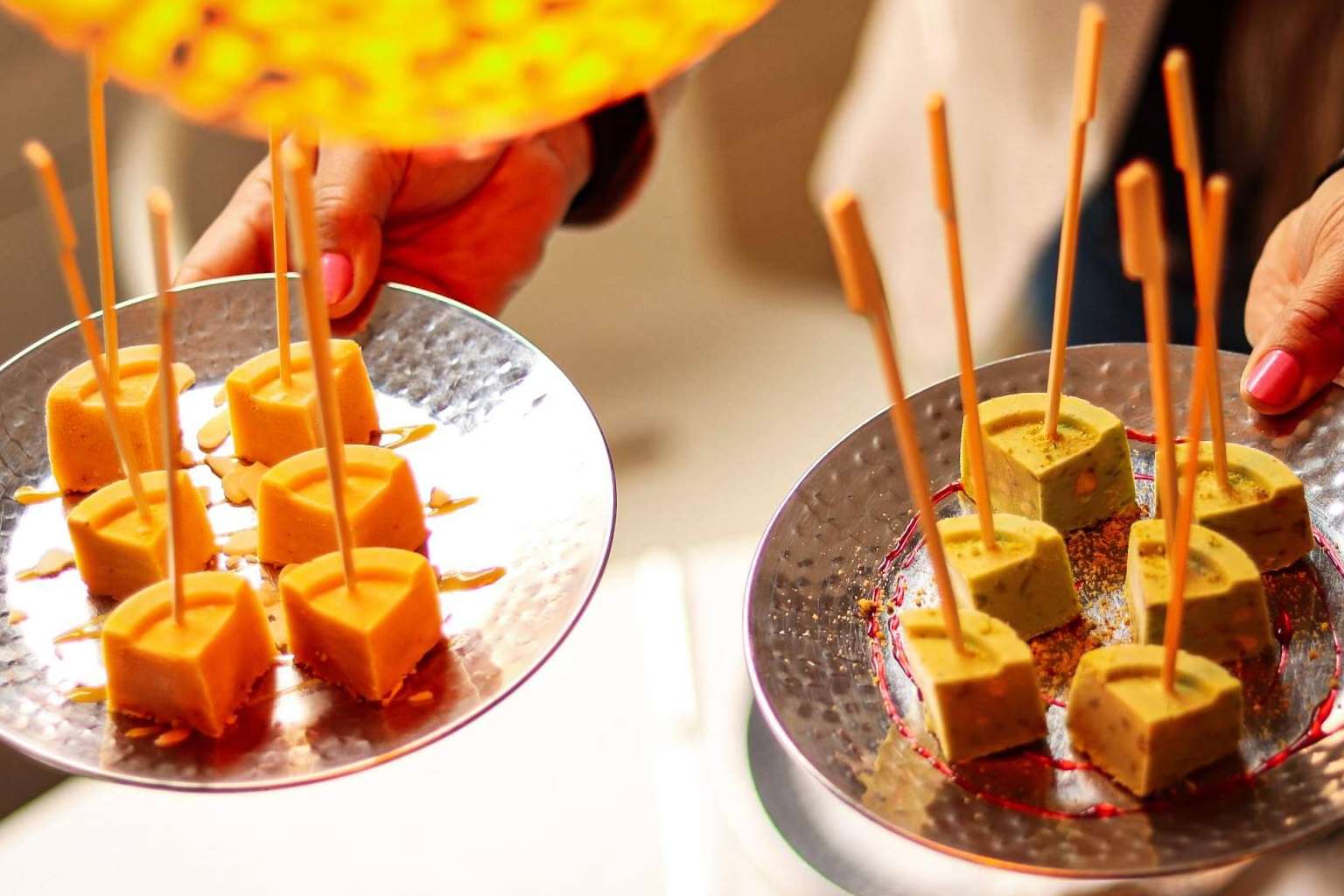 Viajar a la India sin salir de Madrid y conocer el restaurante cuya carta ha sido elaborada por la ganadora de MasterChef India