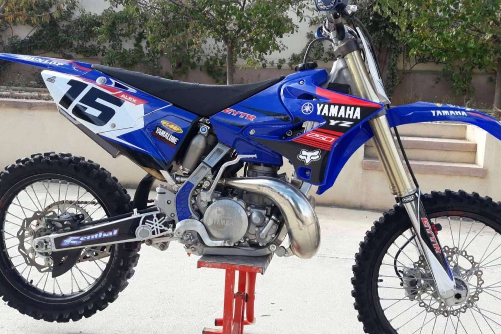 ADHESIVOSEMBARRADOS tiene disponible pegatinas Yamaha
