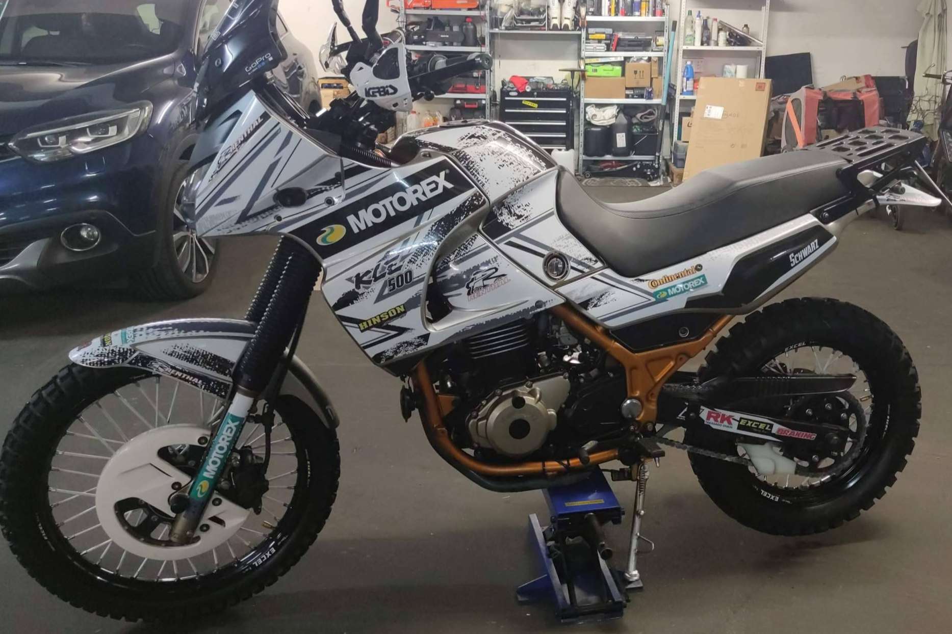 Las ventajas de las pegatinas para moto que ofrece ADHESIVOSEMABRRADOS