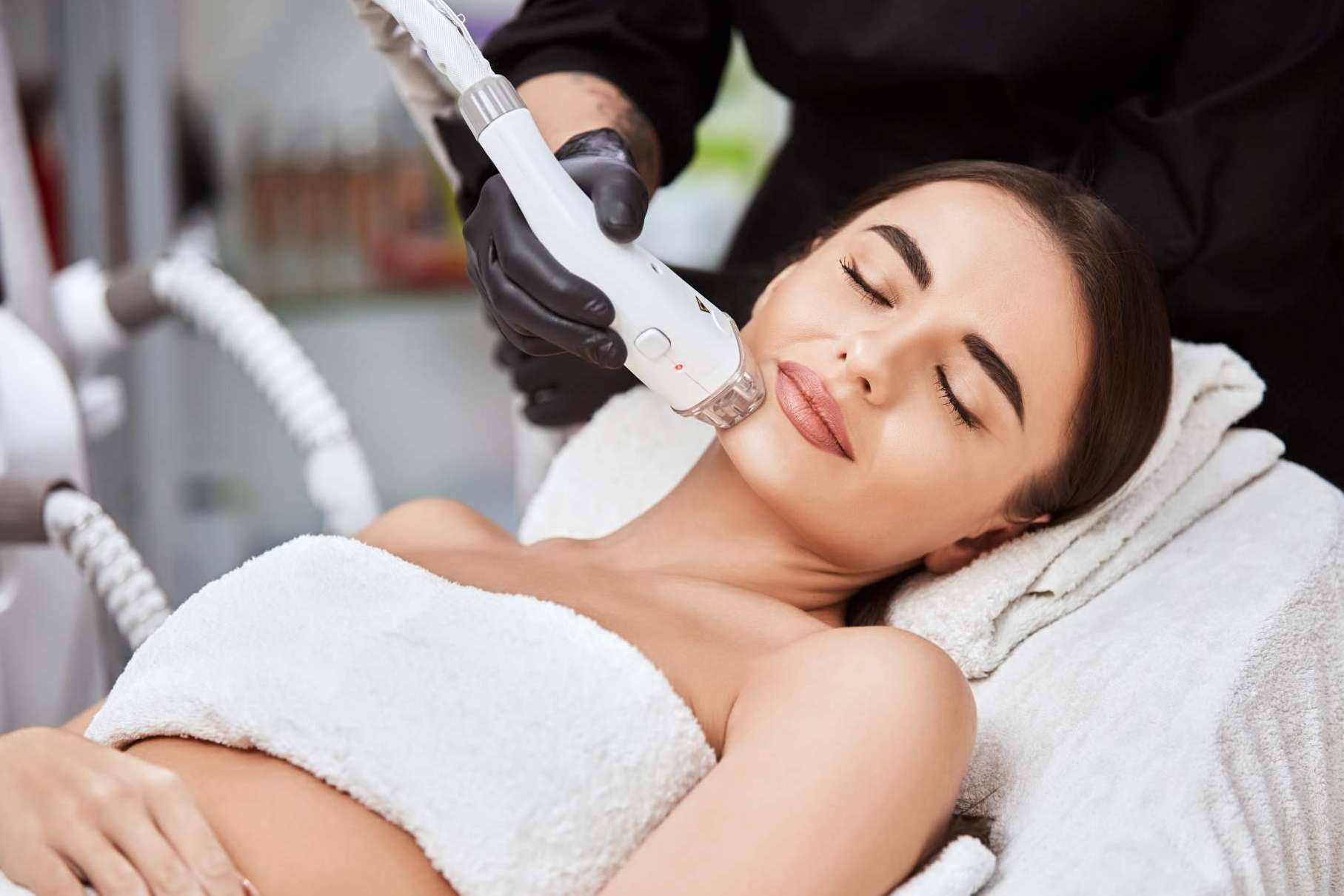 Cursos de especialización para médicos que se dedican a la estética, de la mano de Dermasthetic