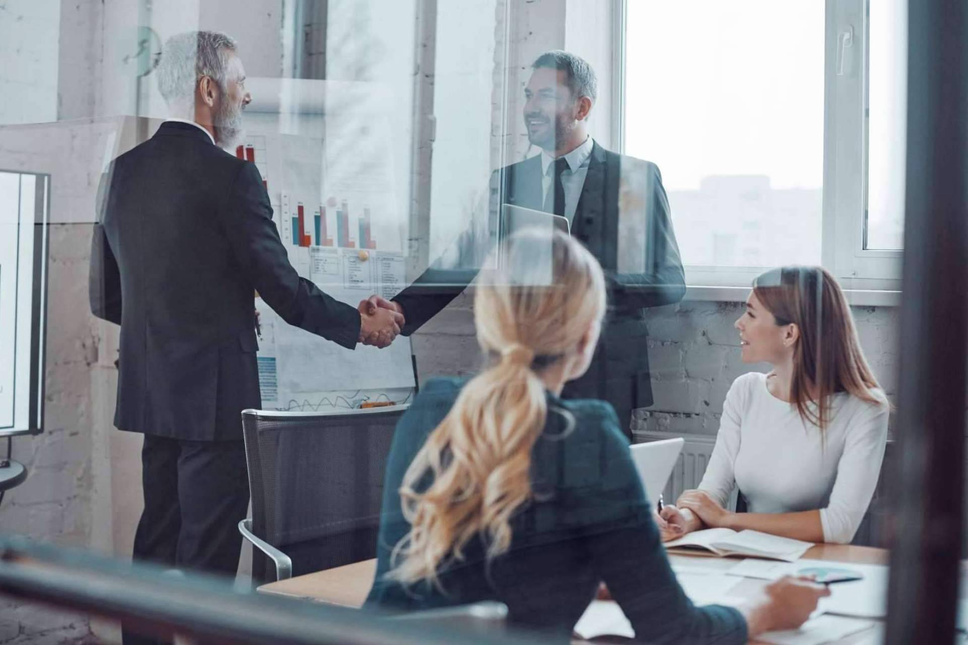 Impulsar el crecimiento empresarial en la Web3 y el Metaverso con la ayuda de V3rsing