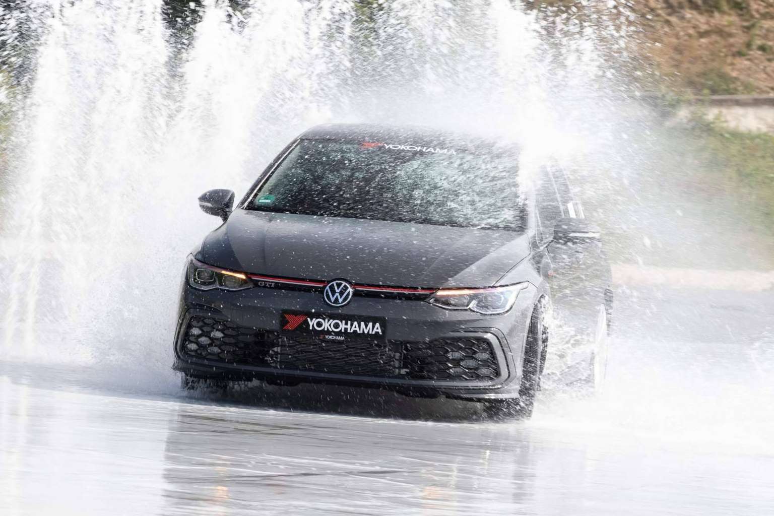 Confortauto y Yokohama se unen para ofrecer una promoción en neumáticos con hasta 60 € de descuento