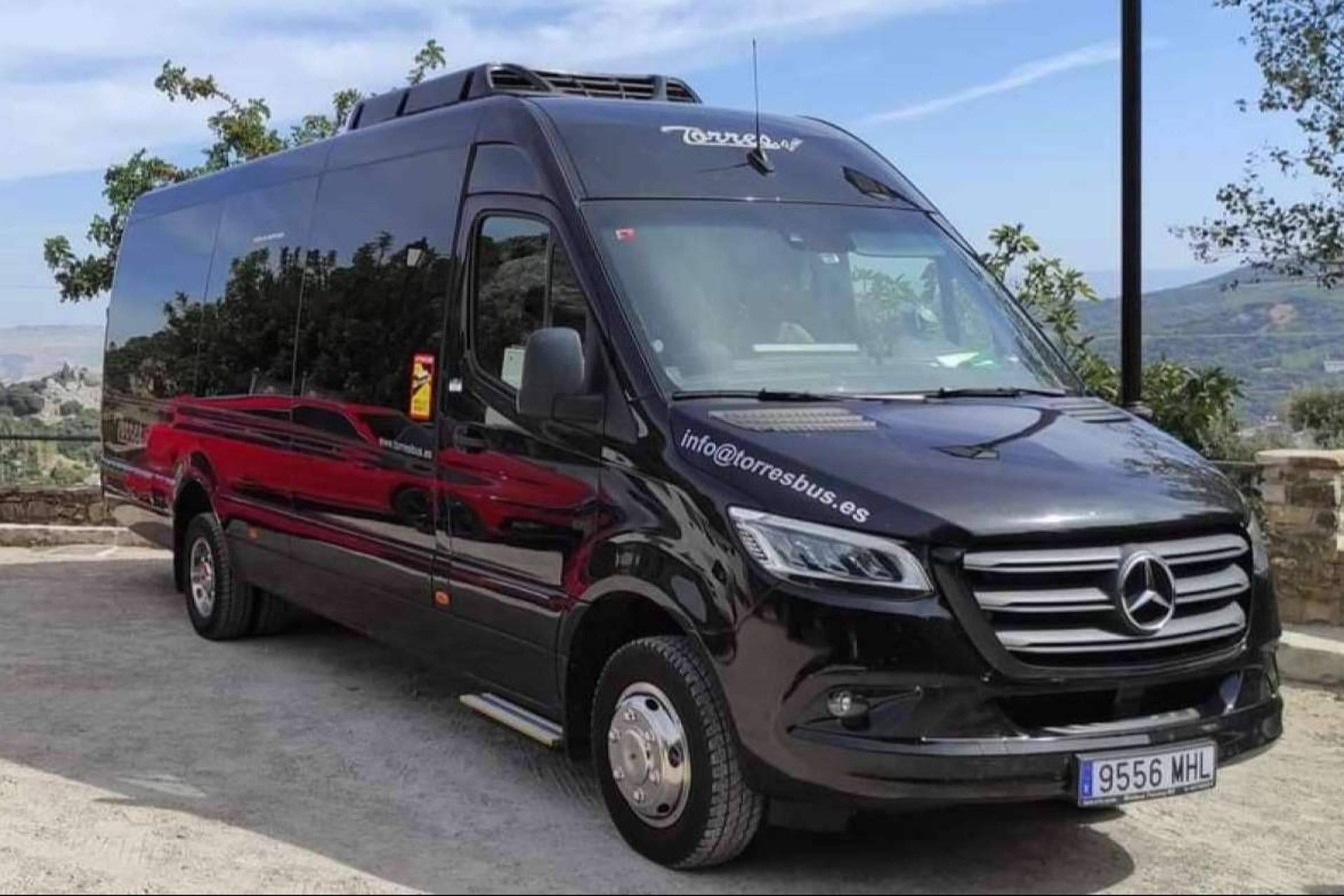 Torres Bus pone a disposición el alquiler de coches de lujo en Madrid