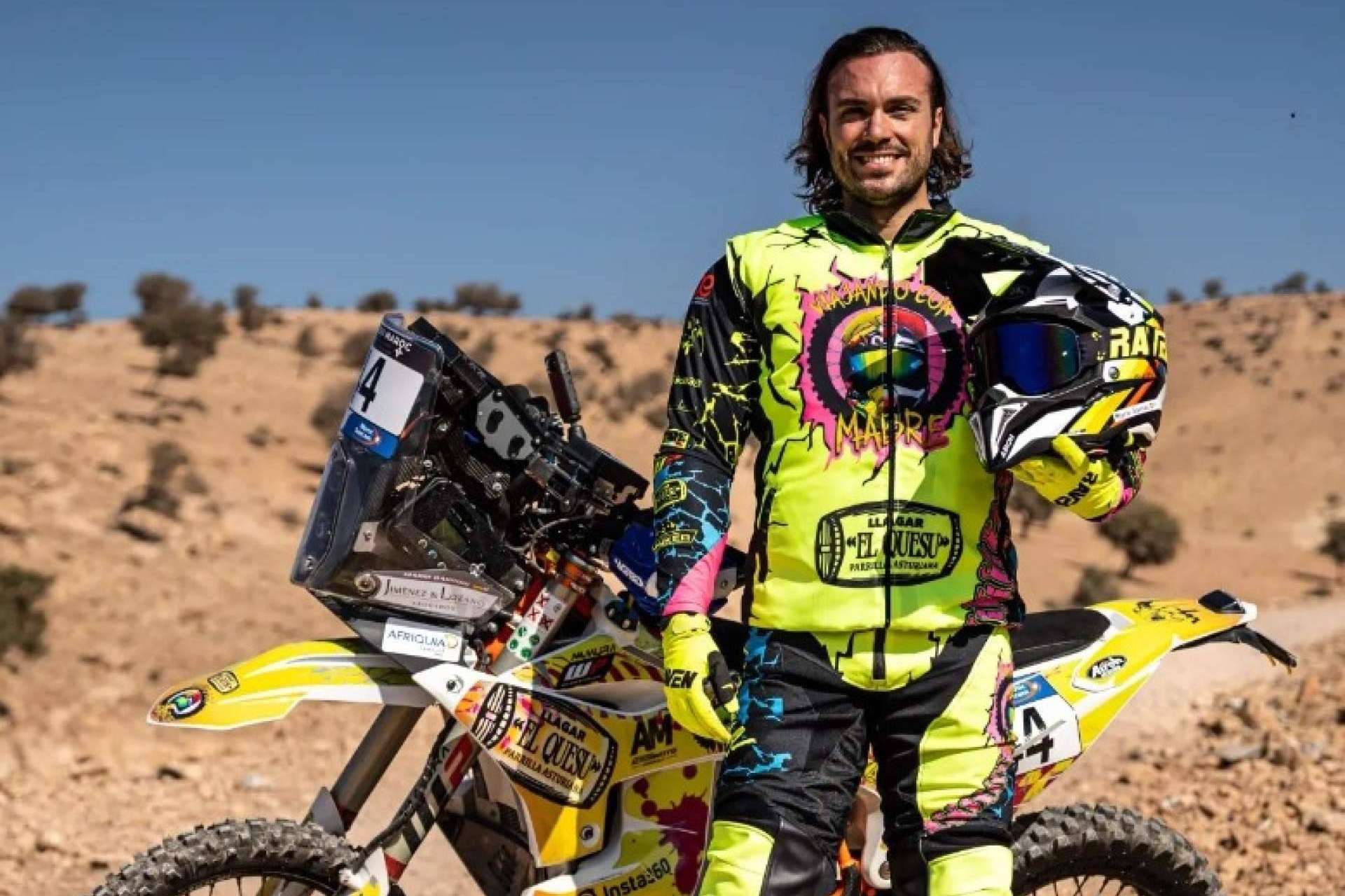 Encontrar un pantalón y camiseta personalizada para motocross en ADHESIVOSEMBARRADOS