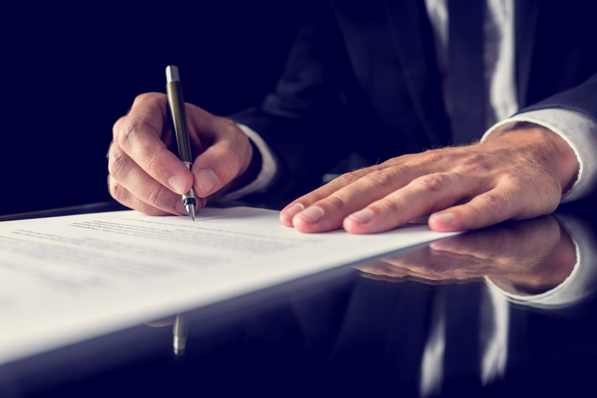 Utilizar un fiduciario o escrow en una transacción