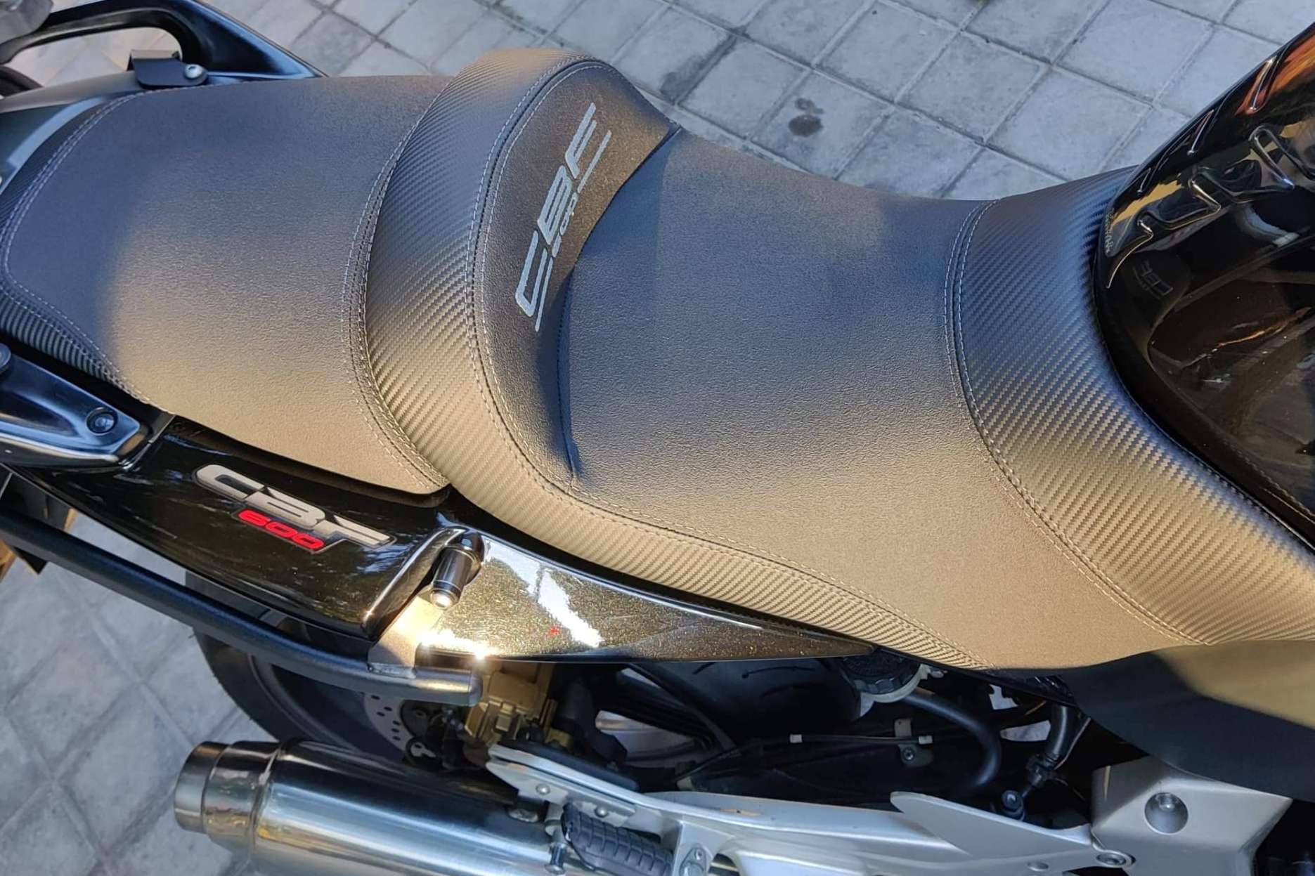 Asientos para motos personalizados con JM-FUNDAS