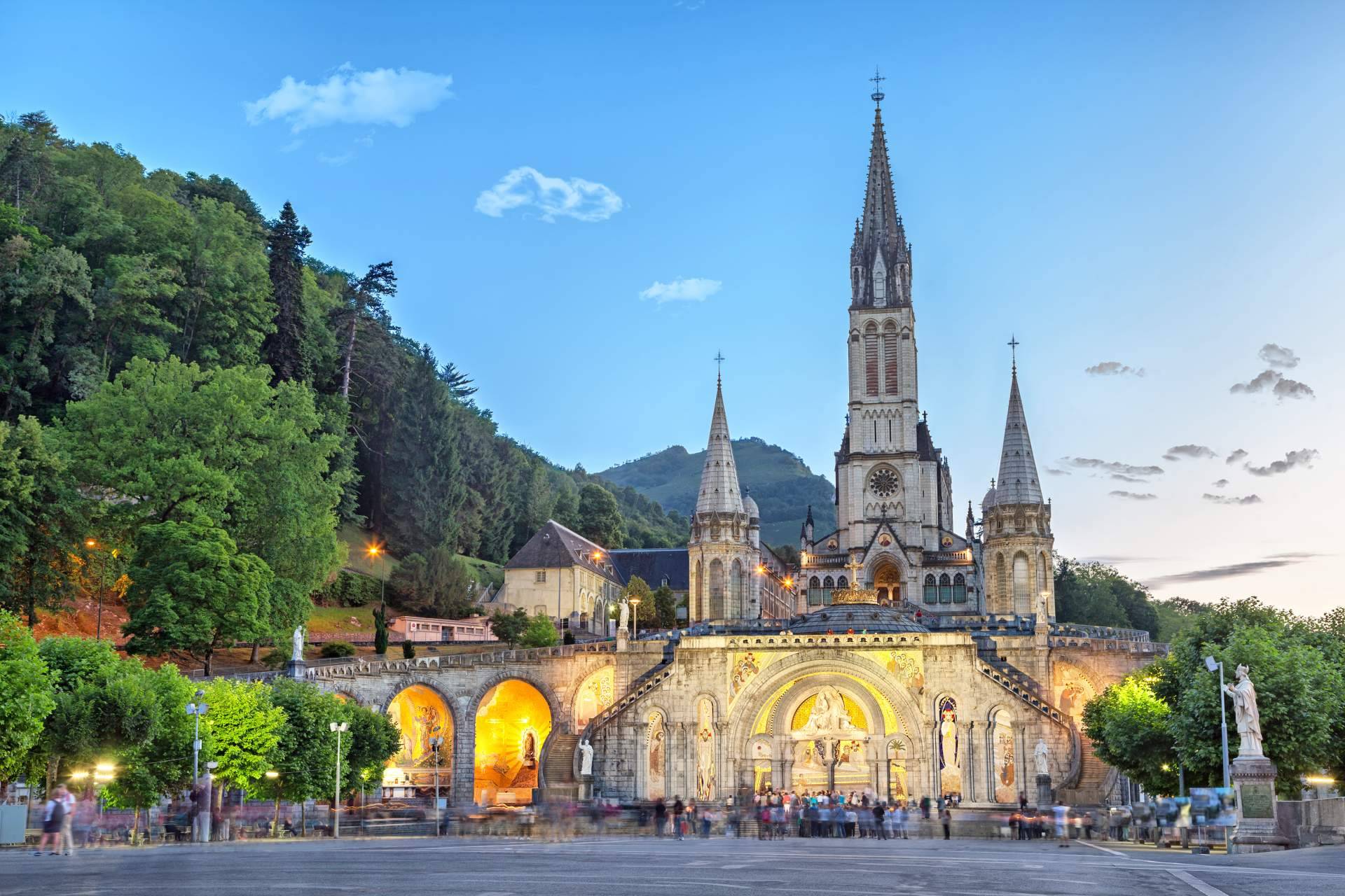 Éxodo Peregrinaciones y sus formaciones en turismo religioso