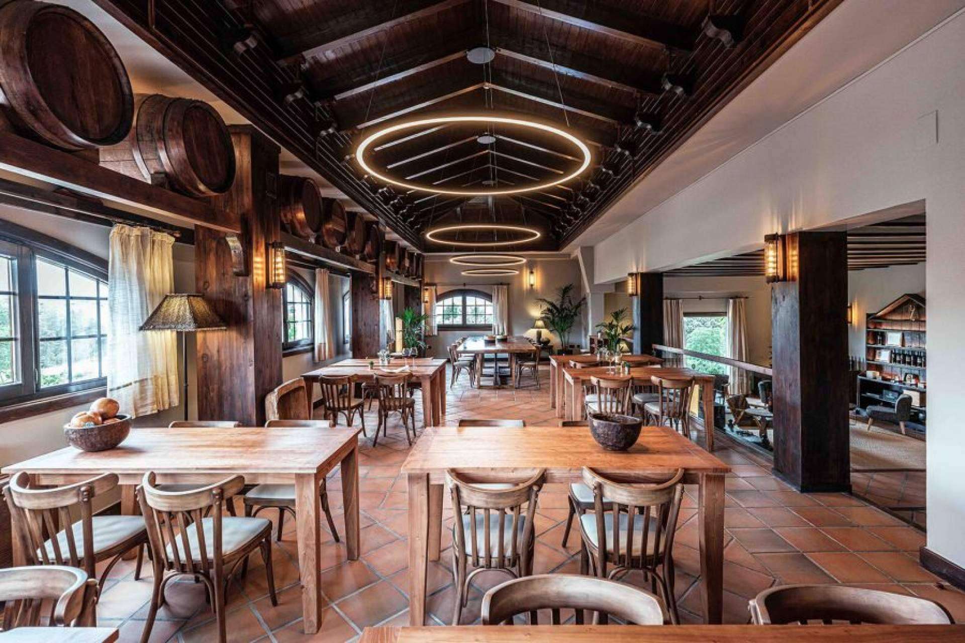 De la mano de INDAStudio, el poder de la iluminación en el interiorismo de restaurantes
