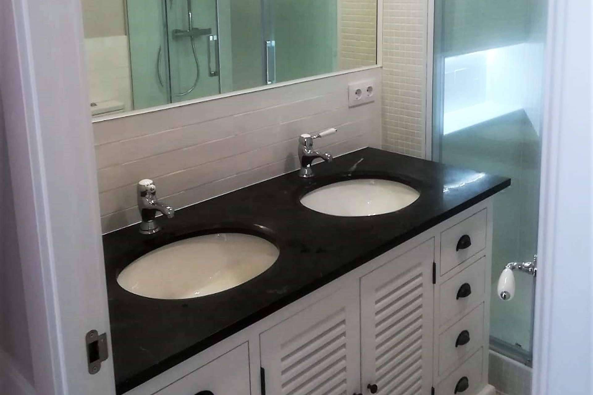 Reformas Barcelona Low Cost explica las claves sobre las reformas de baños