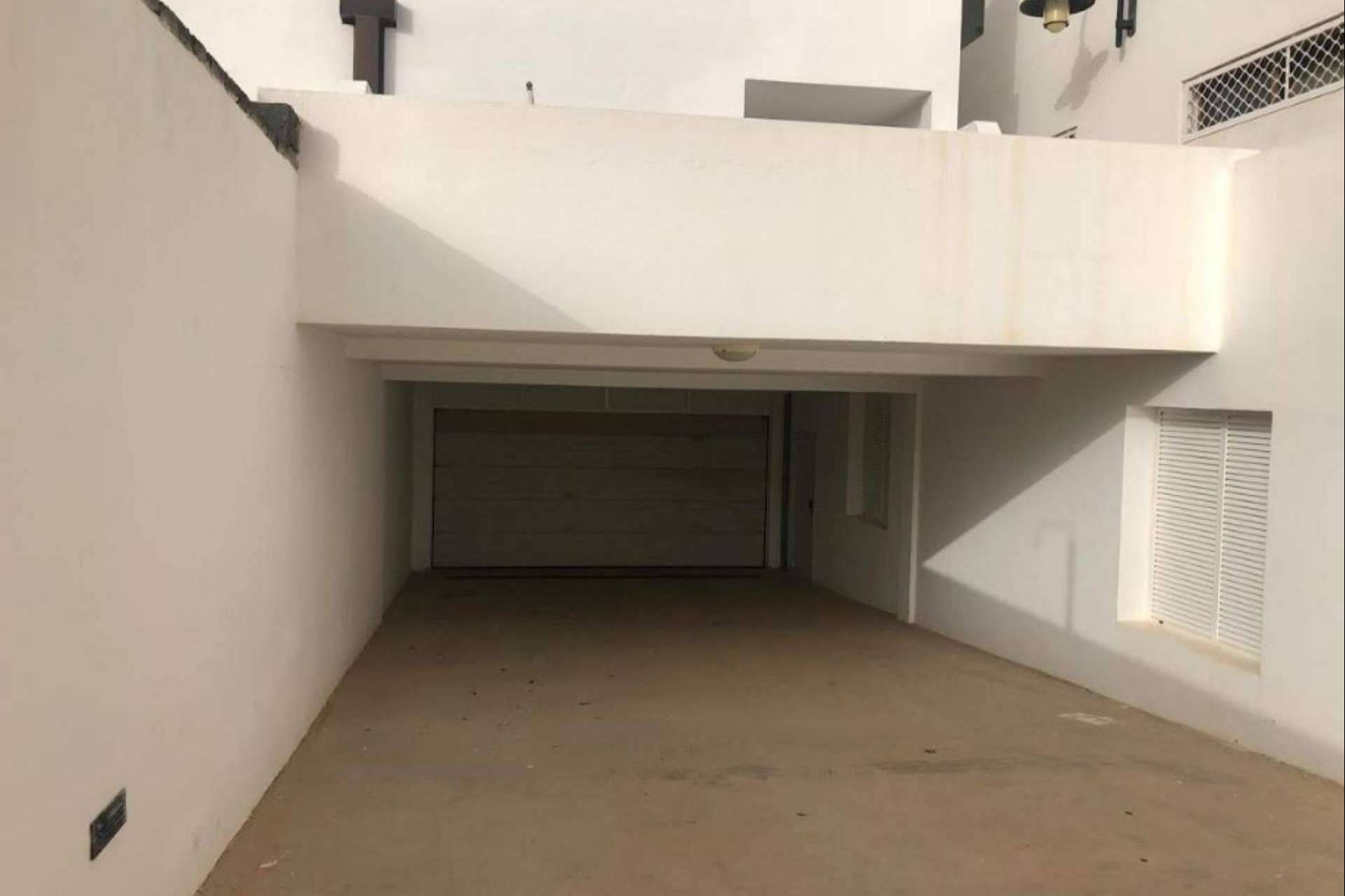 Disponible un aparcamiento subterráneo en Costa Teguise valorado en más de un millón y medio de euros