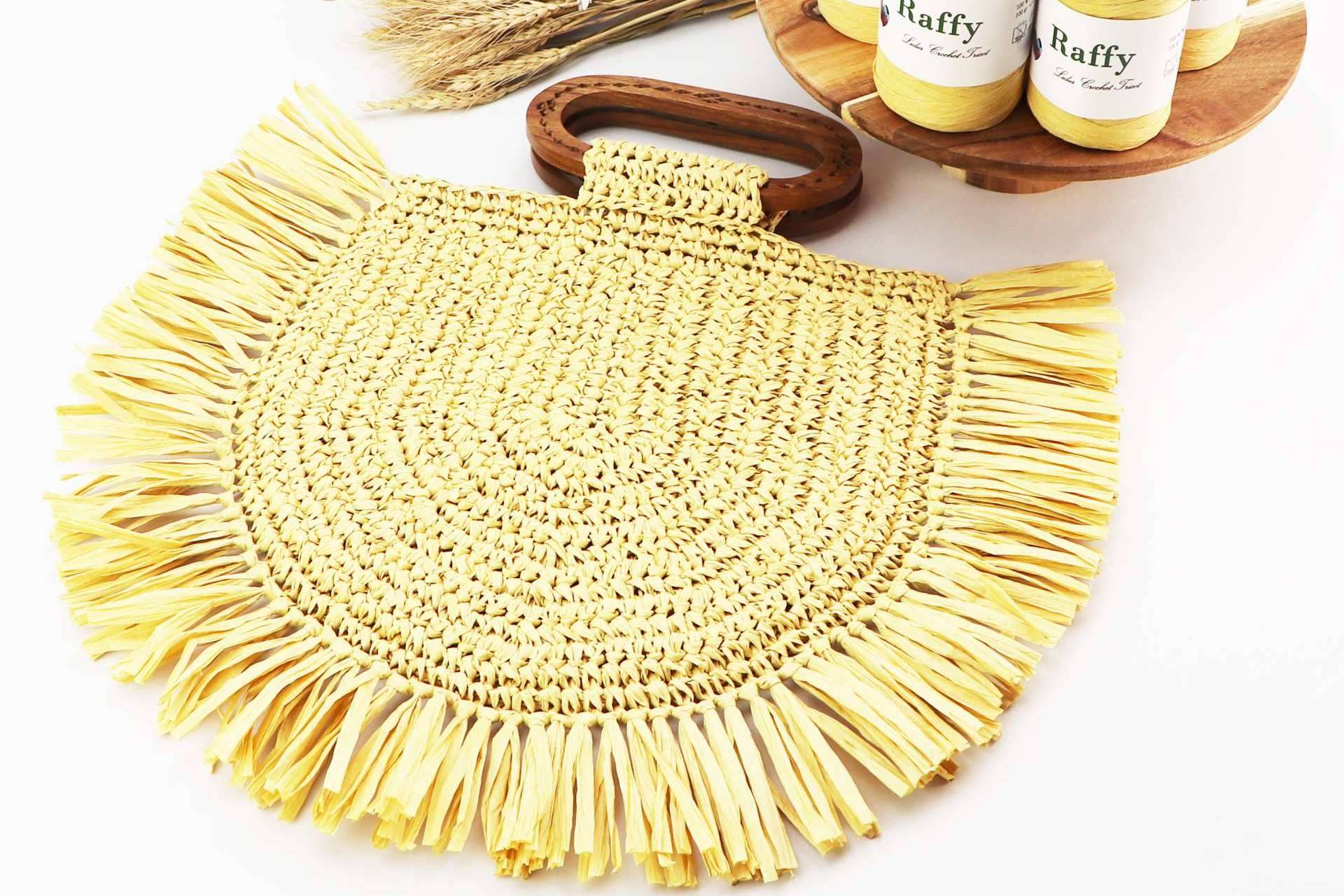 La técnica del crochet y la confección de bolsas de playa