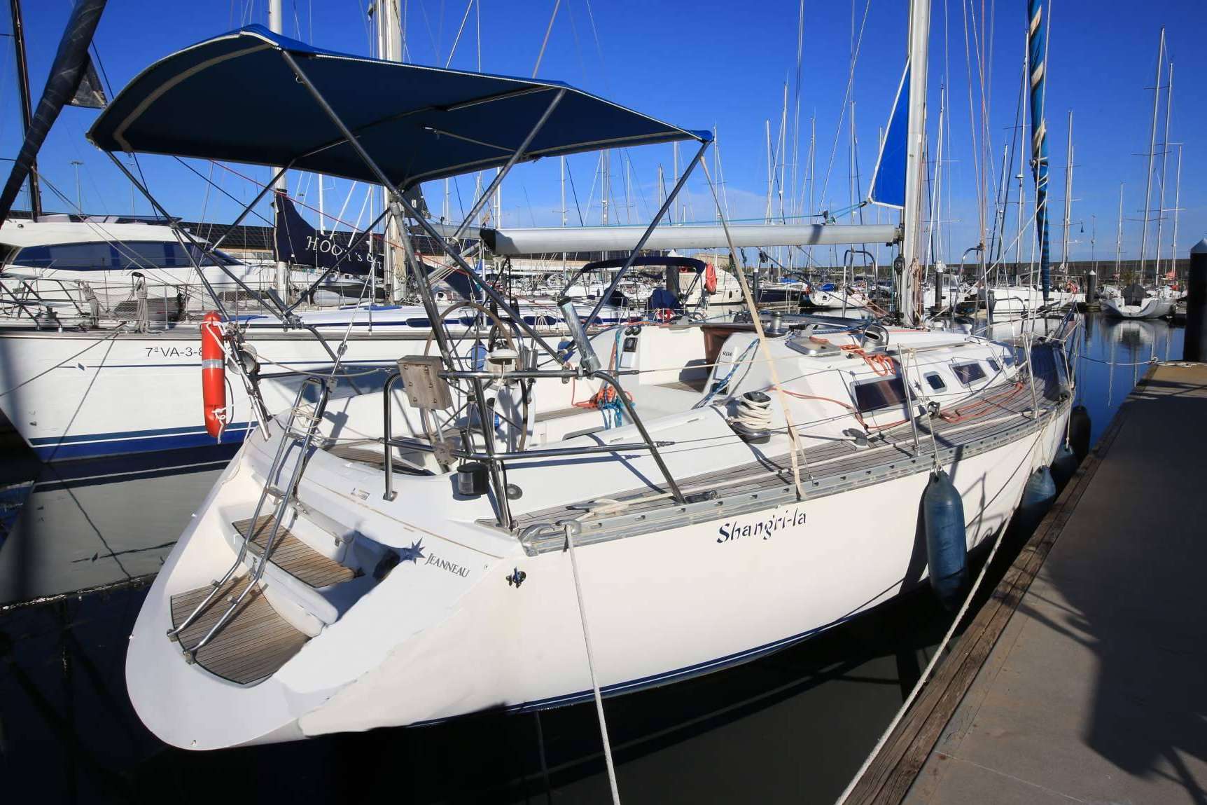 Paseos en Velero ofrece la posibilidad de recorrer la costa valenciana en barco
