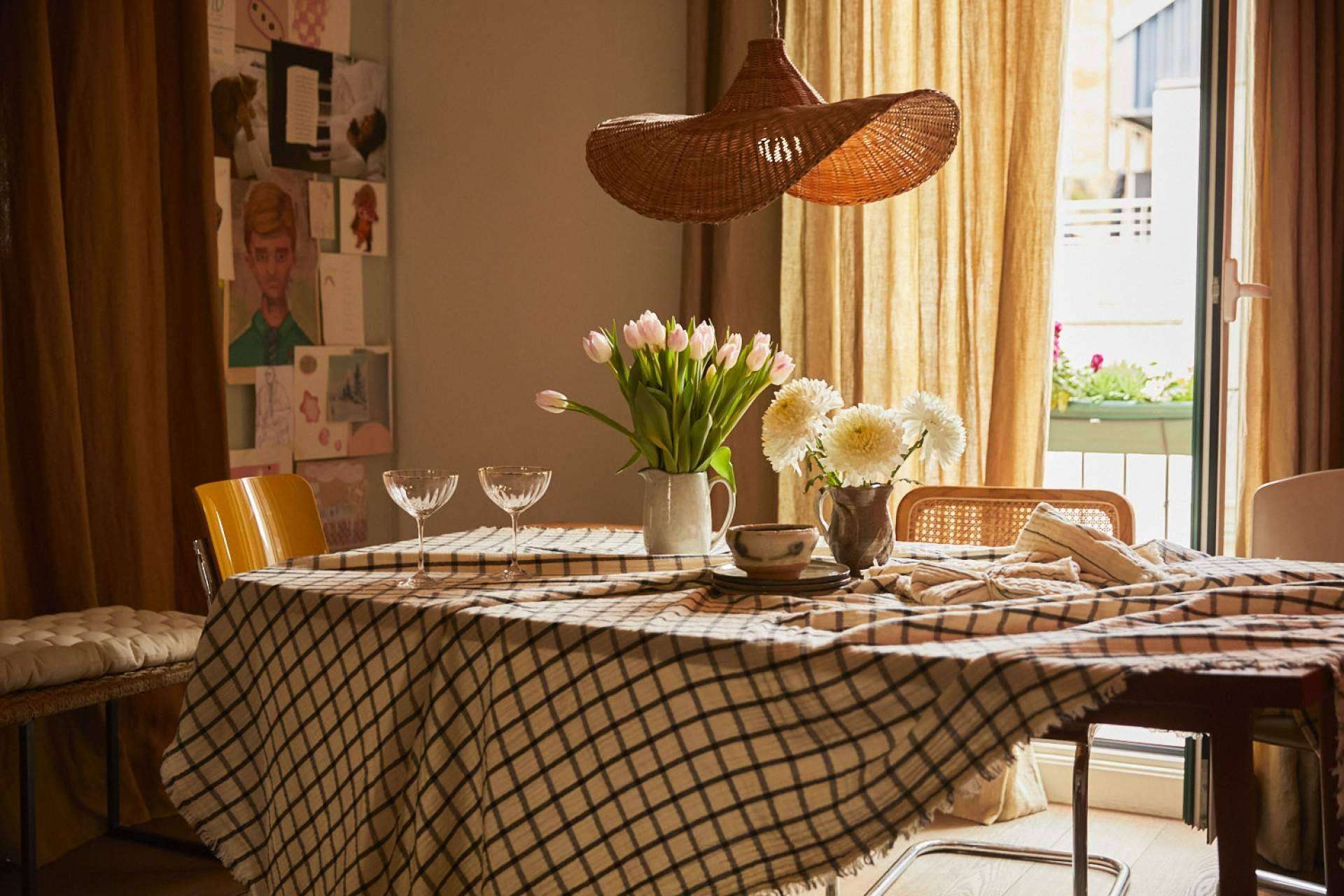 Calma House y su colección de cojines, bolsos, sábanas y colchas de lino para el verano