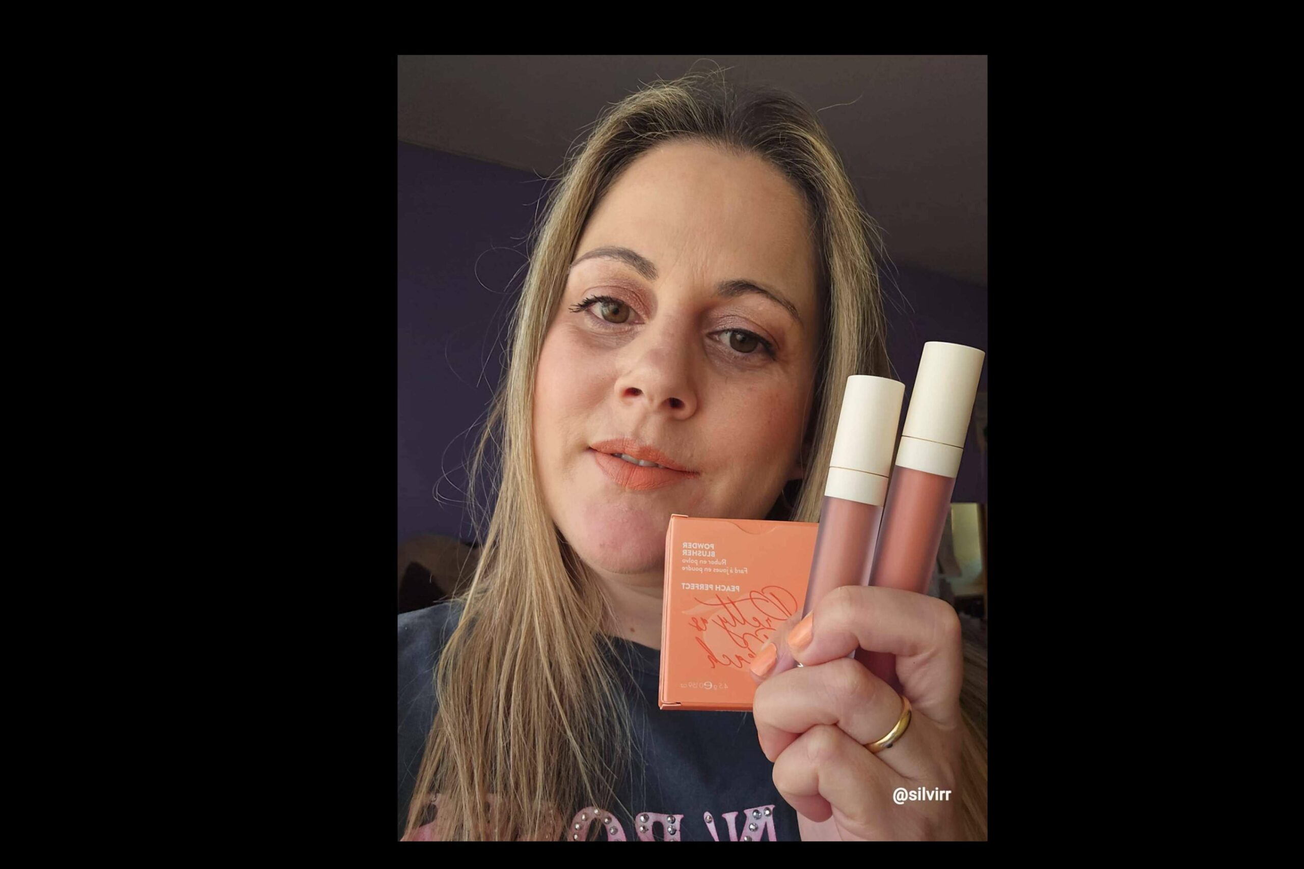 Silvia Rosado Roldan vende los productos de cosmética Farmasi en España