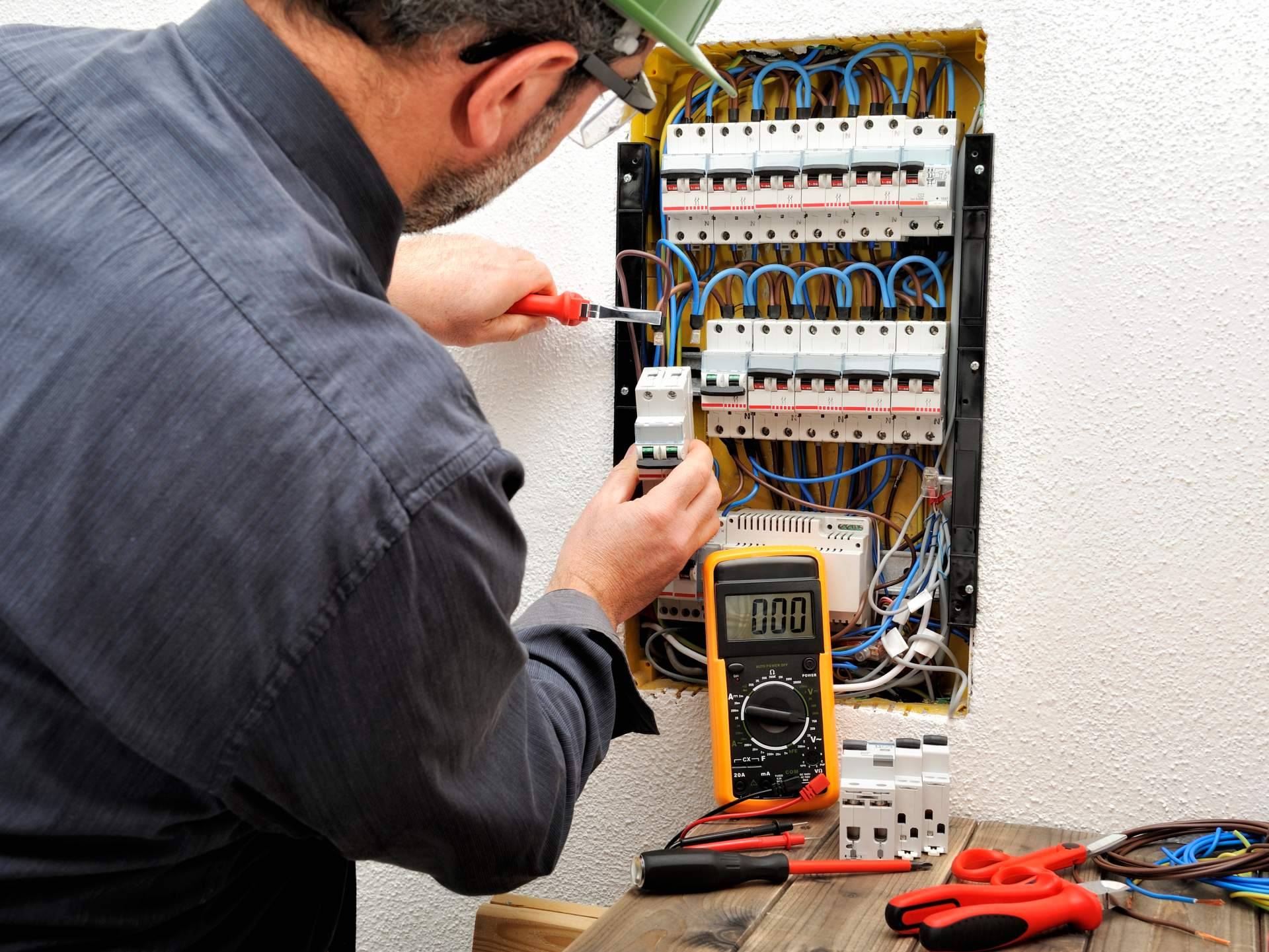 Cadenza Electric ofrece comprar material eléctrico Schneider a precio asequible y con condiciones de pago exclusivas