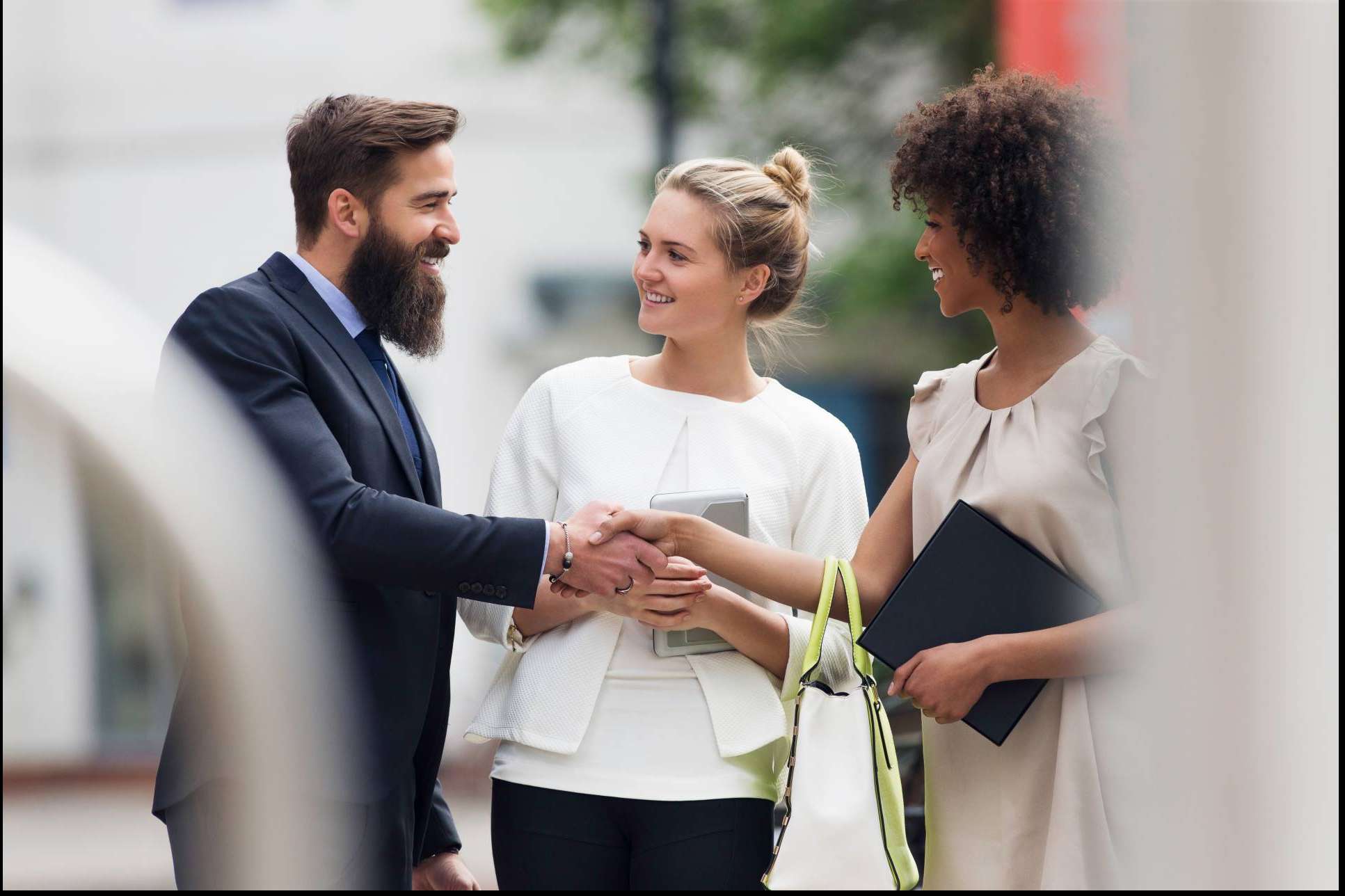 Las tarjetas de visita digitales de Knowee marcan una nueva era de networking para freelancers y emprendedores