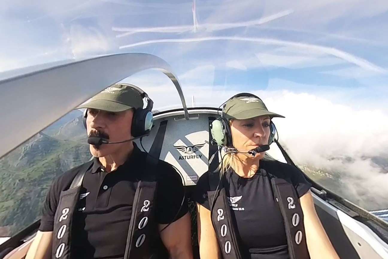 La experiencia personal de un piloto de ultraligero que realizó su vuelo de bautismo con Asturfly