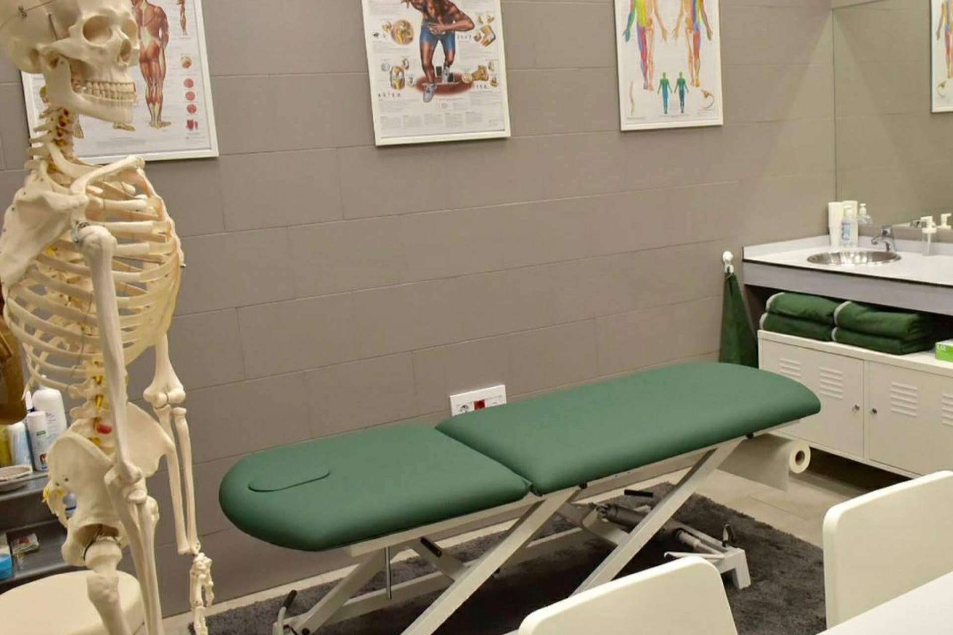 Clínica de fisioterapia y osteopatía Álvaro Vicente Tejerina