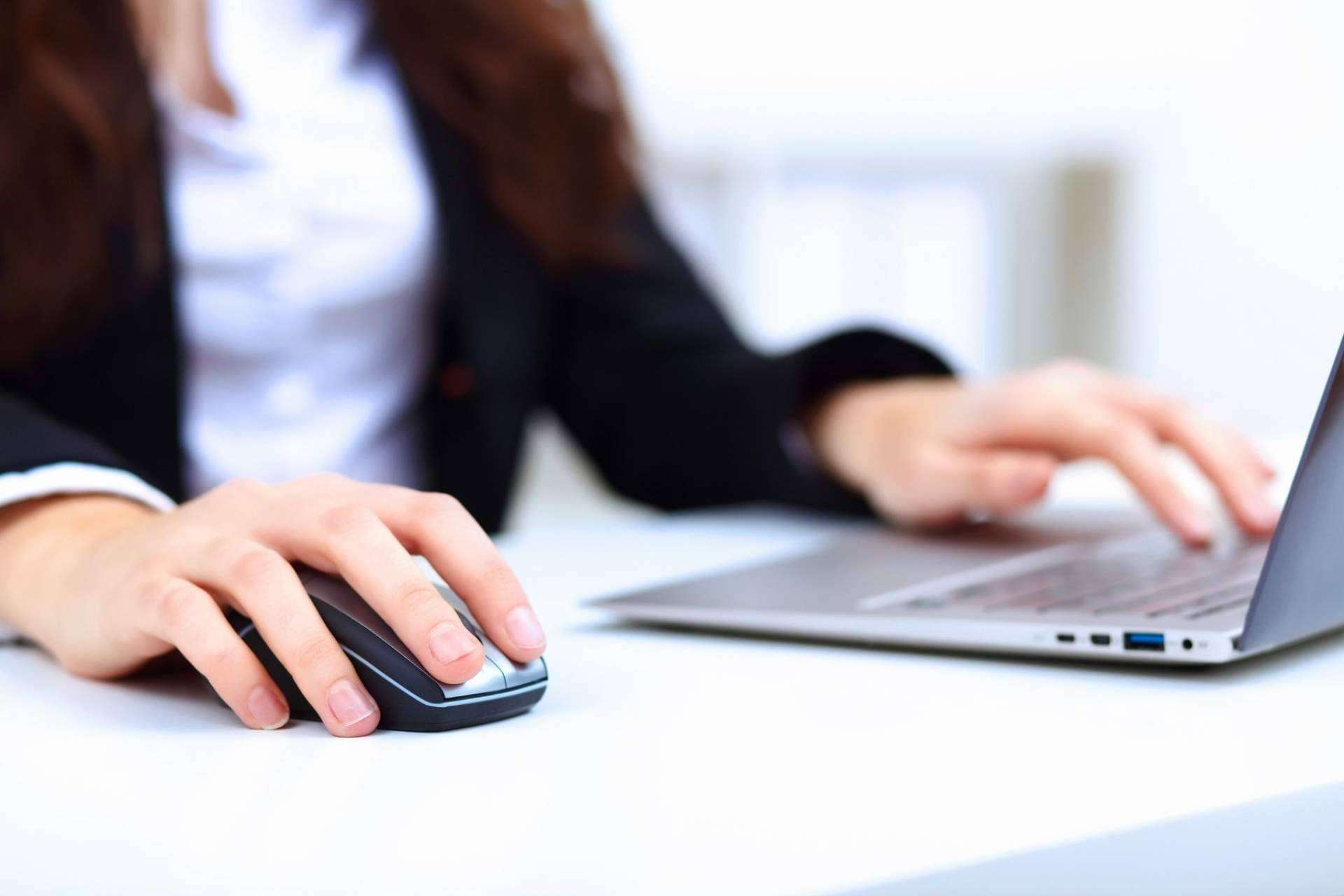 ¿Cómo funciona el administrativo online de Mi Asistente Virtual?