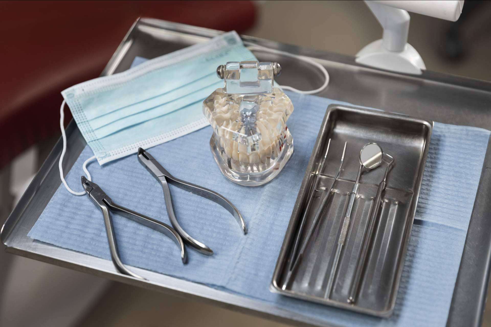 El volumen óseo deficiente no impide el acceso a implantes dentales, por Clínica Maxilofacial Calvo de Mora