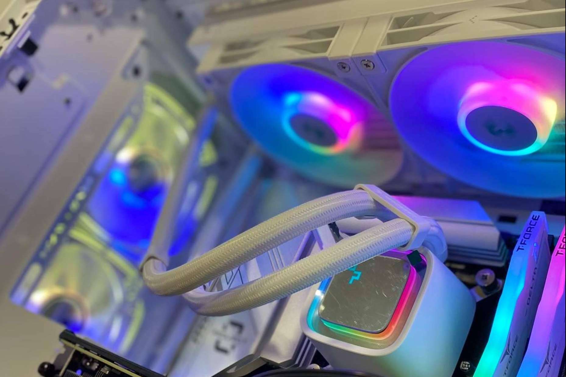 Izana Electronics; Innovación en Refrigeración para PC
