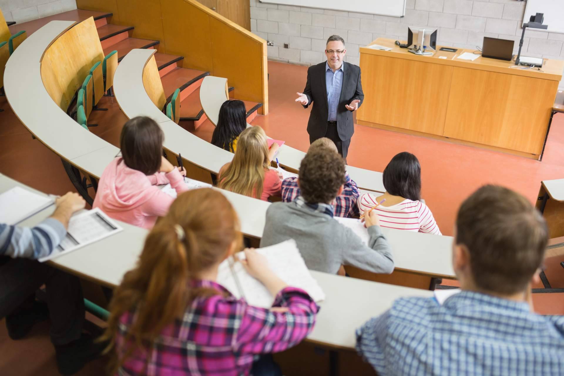 American Language Academy ofrece cursos para preparar exámenes oficiales norteamericanos en inglés