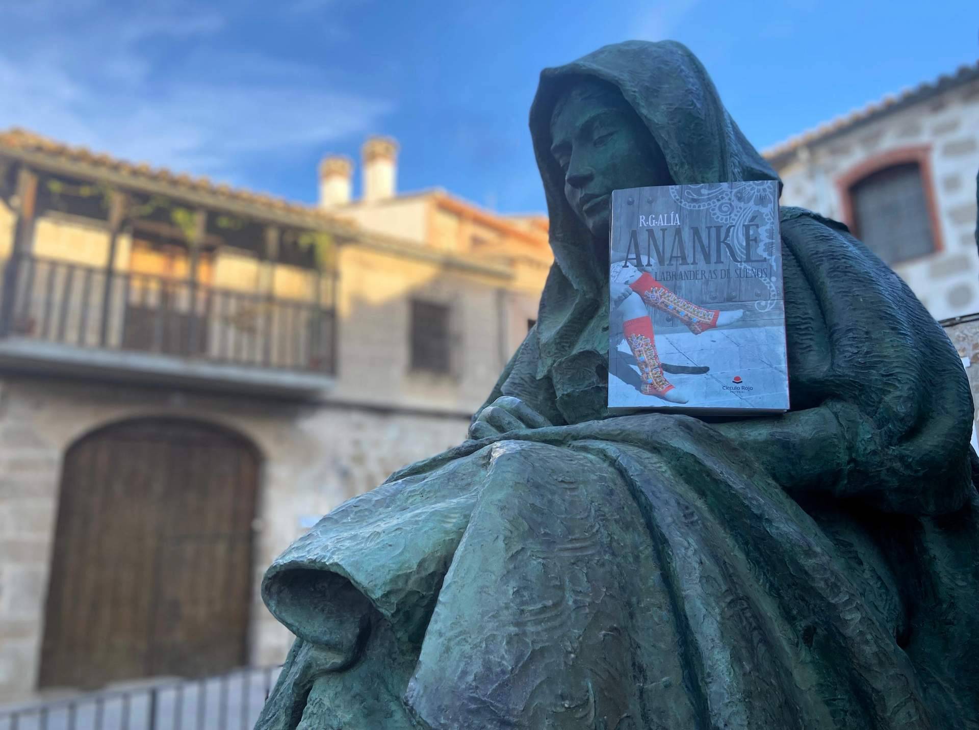 R.G.Alía publica la segunda edición de ‘Ananké, Labranderas de Sueños’, en honor a todas las heroínas anónimas.