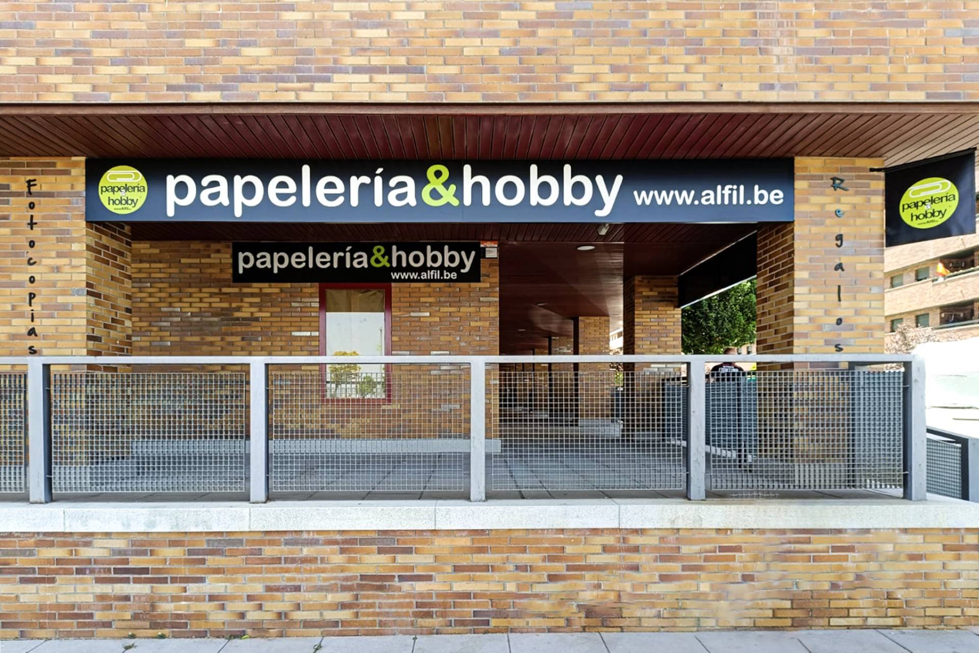 Un huracán arrasa el sector de la papelería y hobbies en España