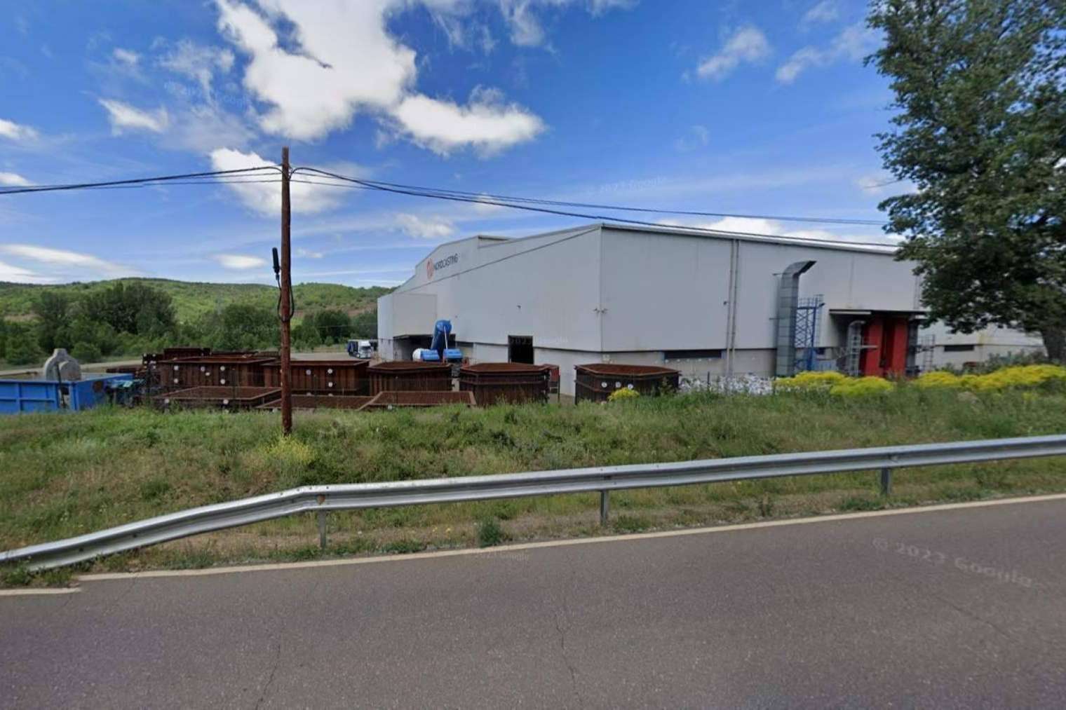 Nueva subasta en León, una nave industrial y dos parcelas en La Robla