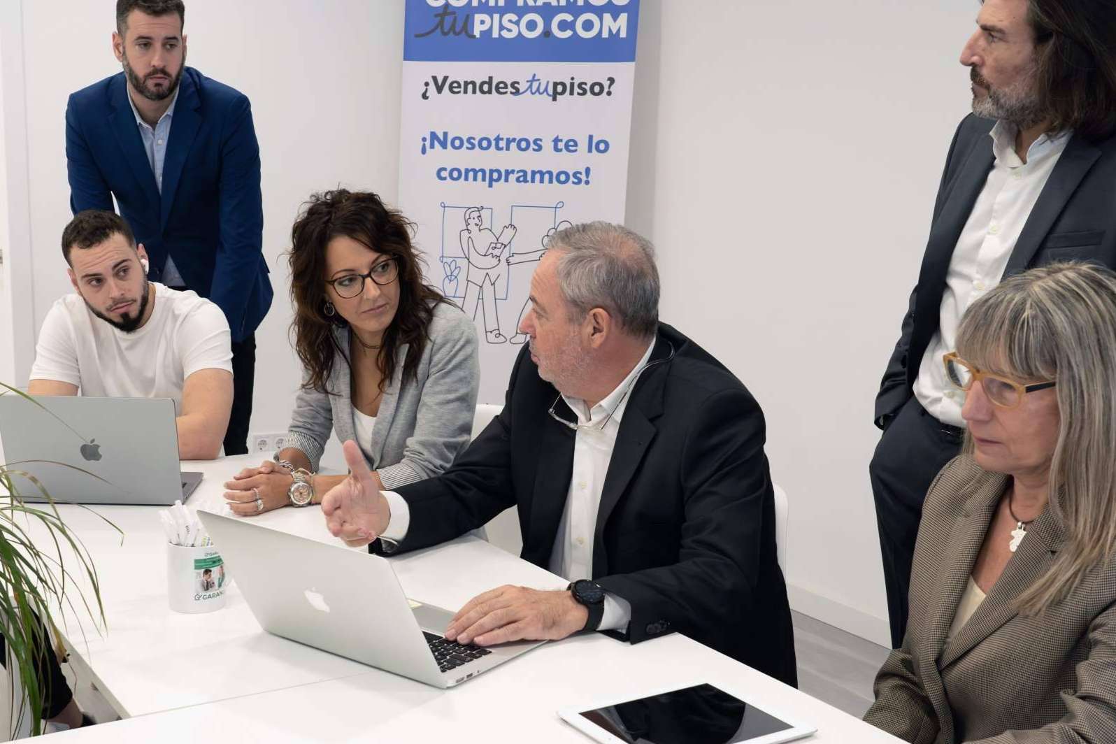 COMPRAMOStuPISO.COM es uno de los líderes en compra directa de propiedades al contado y sin intermediarios