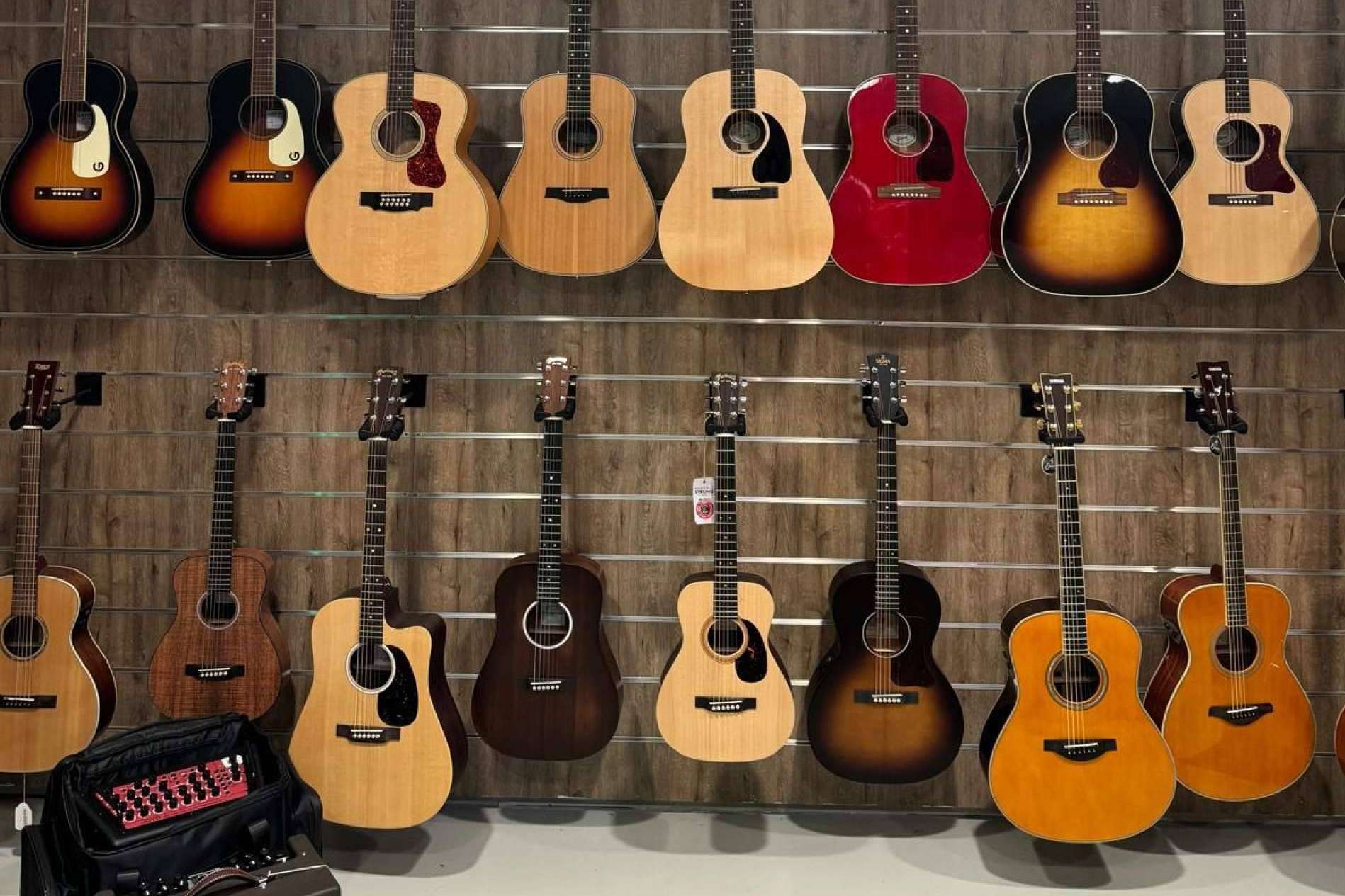 Descubrir la tienda de instrumentos musicales con unas de las mejores ofertas y prepararse para empezar las clases