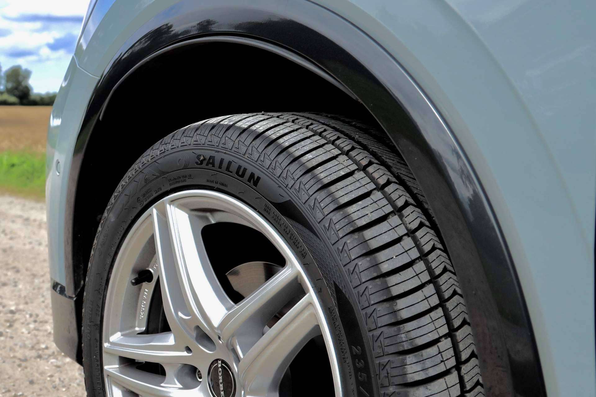 Obtener hasta 80 euros en cheques regalo, con la compra de neumáticos Sailun en Confortauto