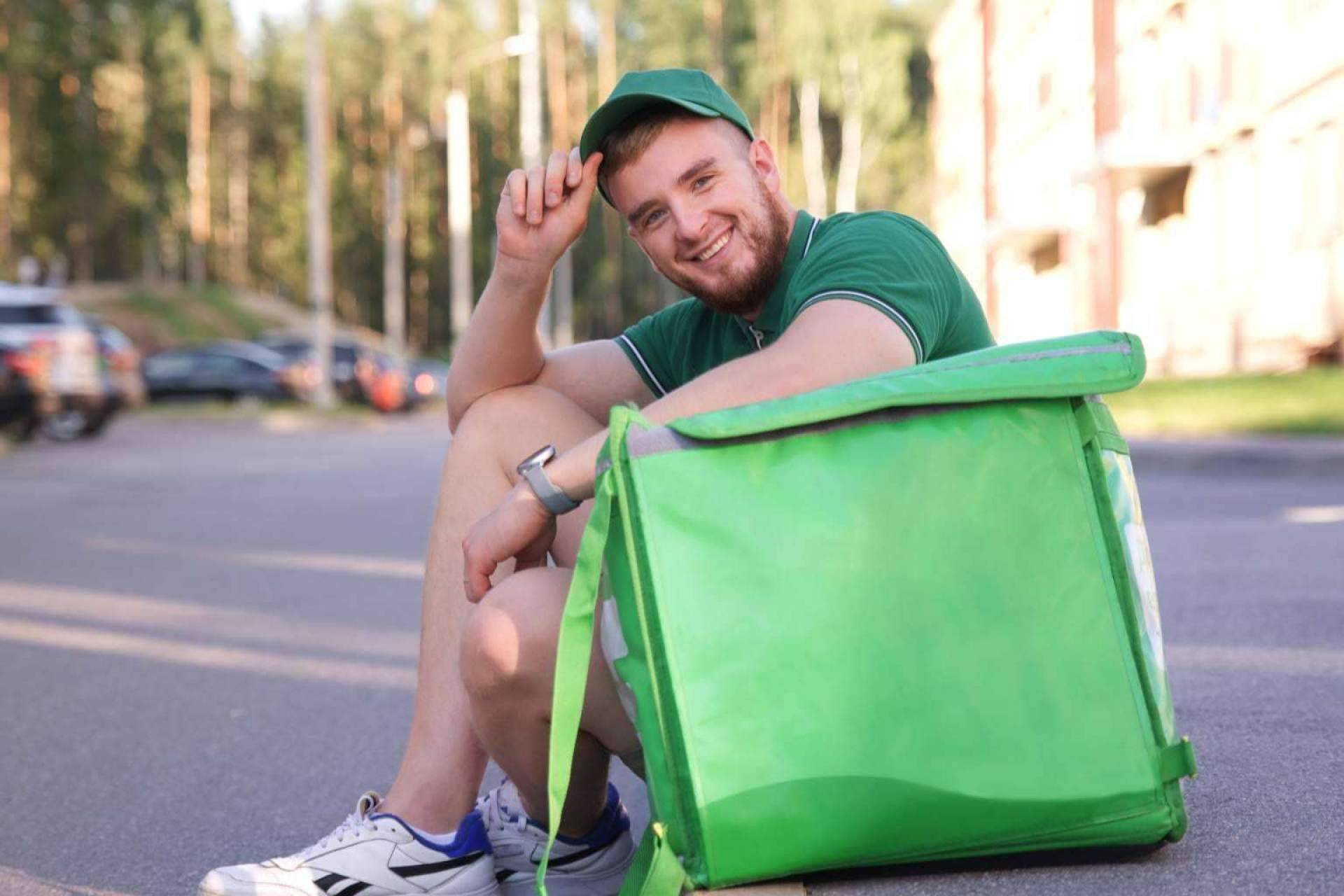 Estrategias para cumplir con la normativa legal en el delivery sin sacrificar eficiencia