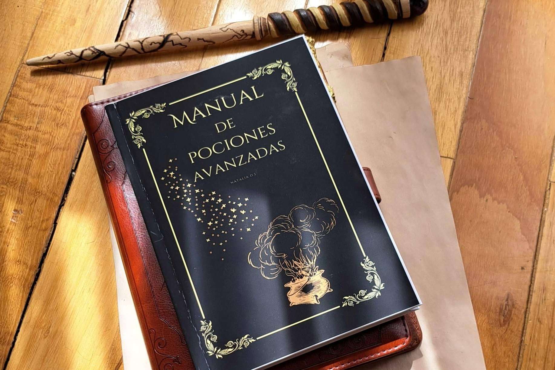 Descubrir el Universo Potterhead con Productos Personalizados y Artesanales; Un Regalo Mágico que Transporta